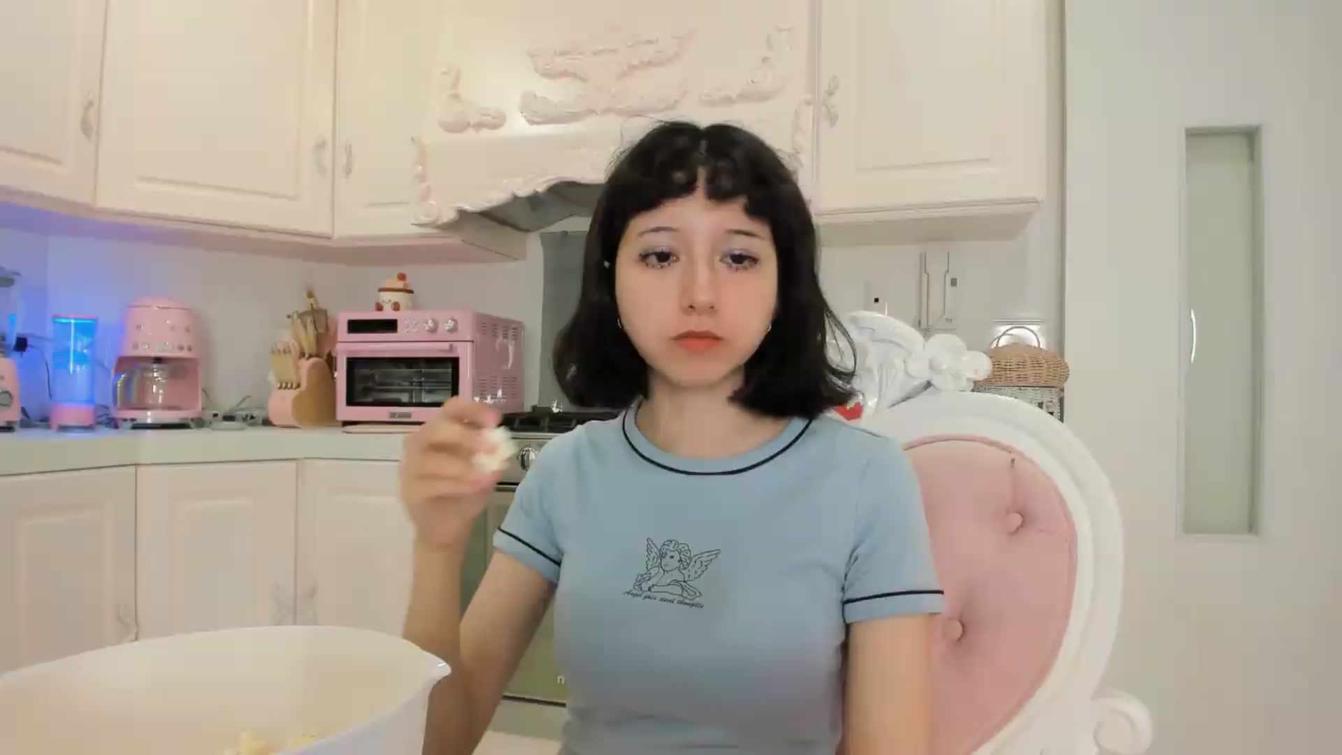 Gallery image thumbnail from Cherrycute666's myfreecams stream on, 07/04/2026, 07:16 image 6 of 20