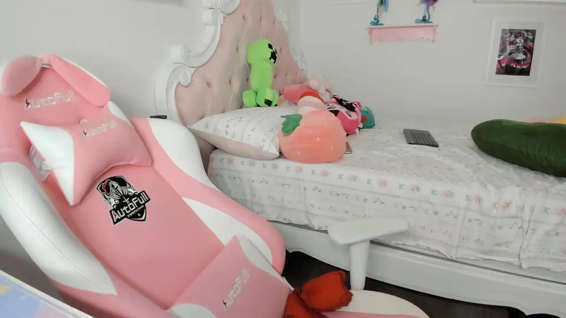Gallery image thumbnail from Cherrycute666's myfreecams stream on, 07/05/2026, 08:15 image 6 of 20