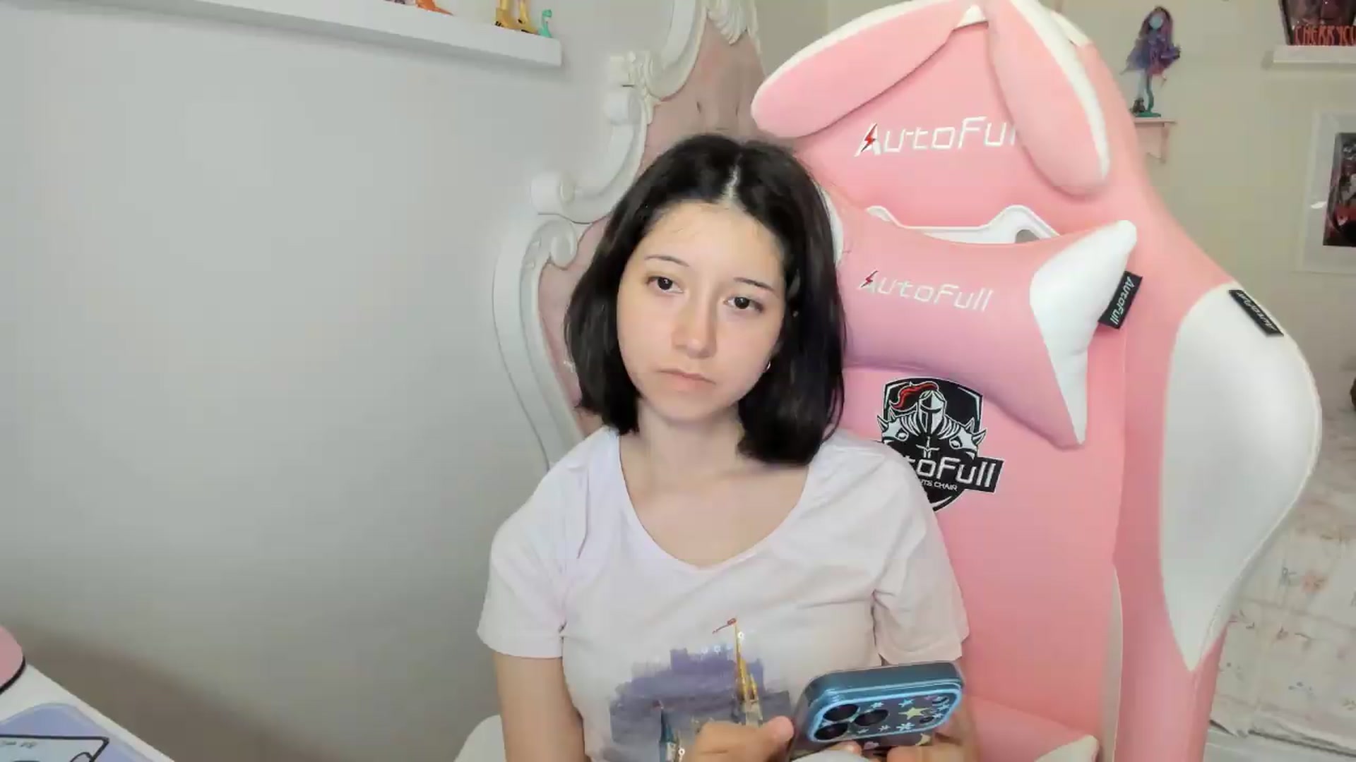 Gallery image thumbnail from Cherrycute666's myfreecams stream on, 07/06/2026, 02:02 image 19 of 20