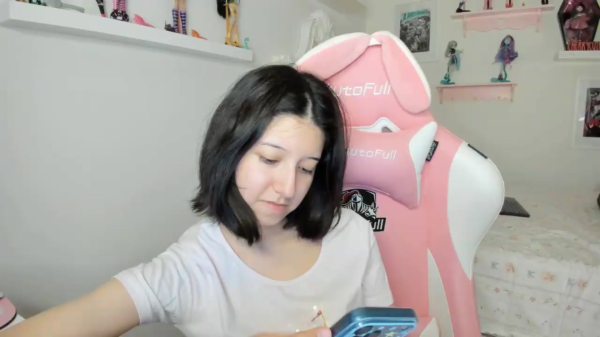 Gallery image thumbnail from Cherrycute666's myfreecams stream on, 07/06/2026, 02:02 image 7 of 20