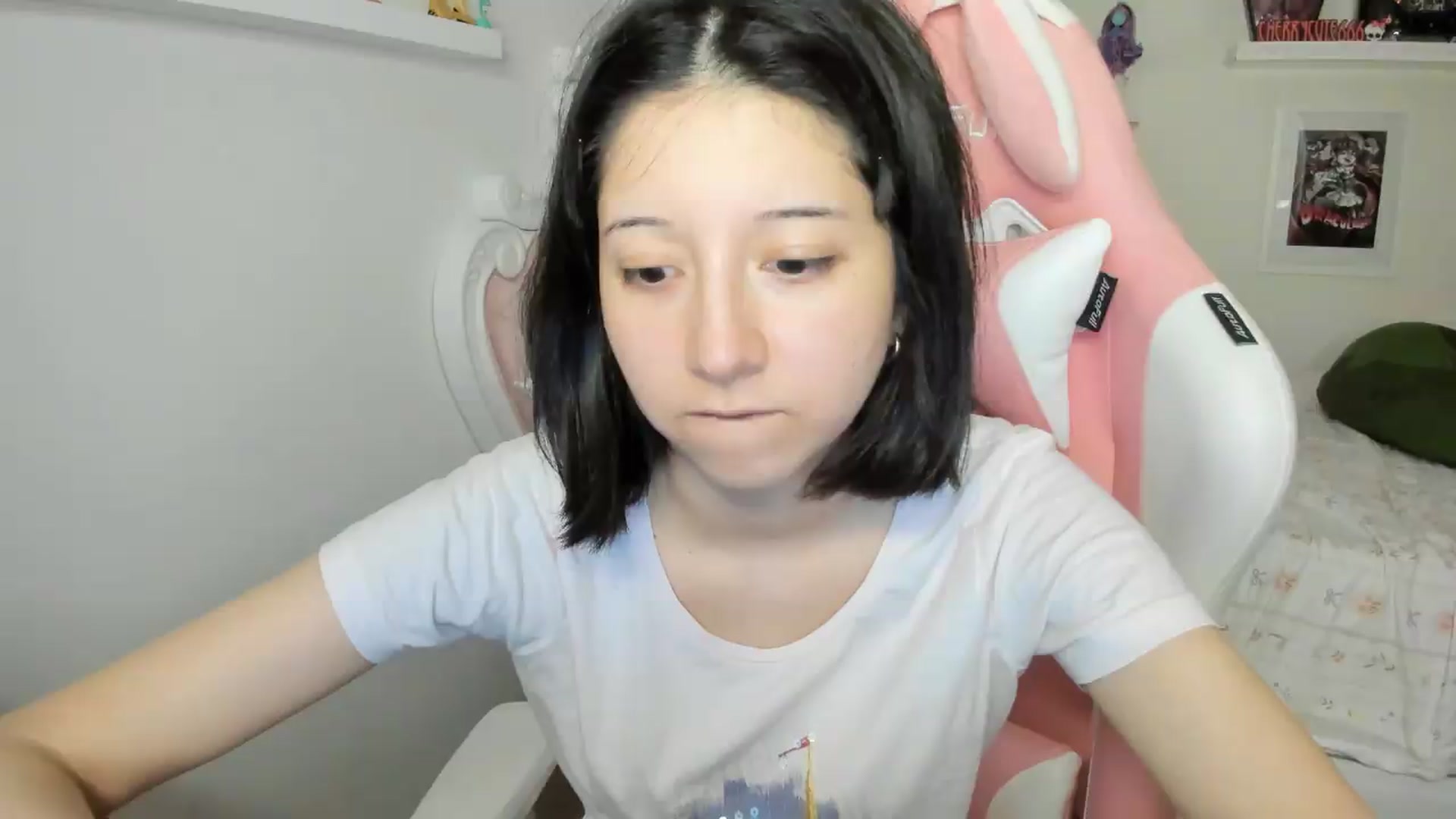 Gallery image thumbnail from Cherrycute666's myfreecams stream on, 07/06/2026, 02:02 image 20 of 20