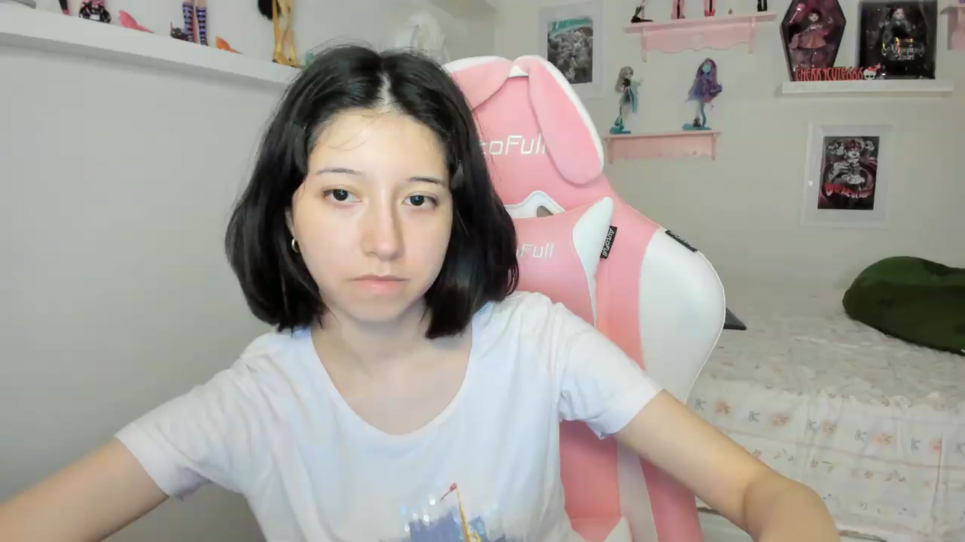Gallery image thumbnail from Cherrycute666's myfreecams stream on, 07/06/2026, 06:18 image 3 of 20