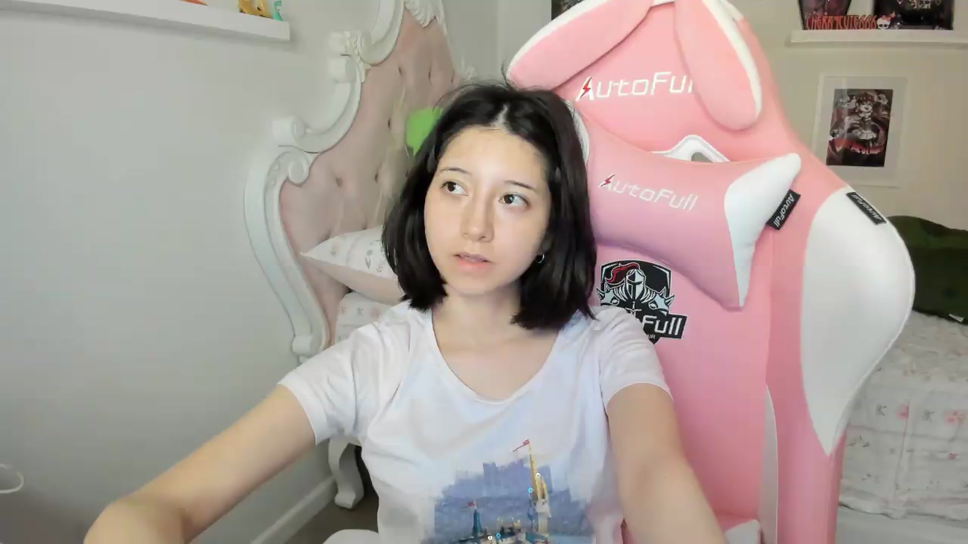 Gallery image thumbnail from Cherrycute666's myfreecams stream on, 07/06/2026, 07:18 image 3 of 20