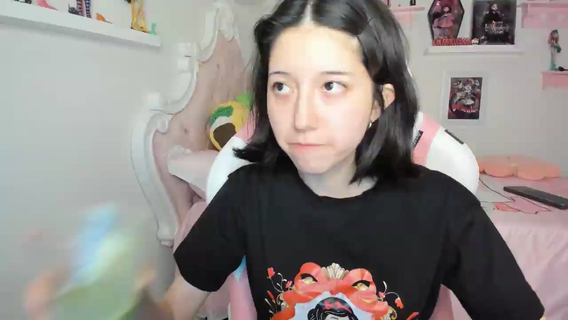 Gallery image thumbnail from Cherrycute666's myfreecams stream on, 07/07/2026, 06:01 image 8 of 20