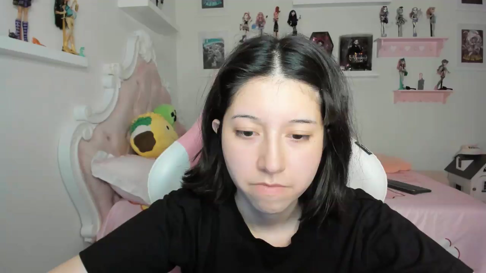Gallery image thumbnail from Cherrycute666's myfreecams stream on, 07/07/2026, 06:01 image 15 of 20