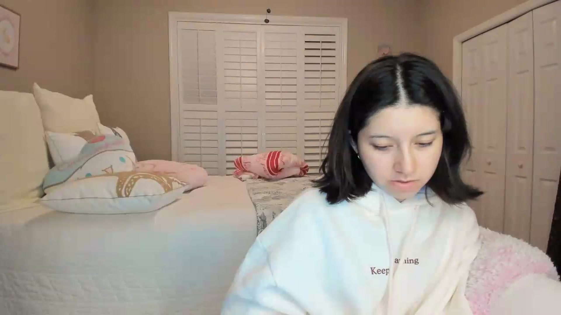 Gallery image thumbnail from Cherrycute666's myfreecams stream on, 07/11/2026, 04:19 image 17 of 20