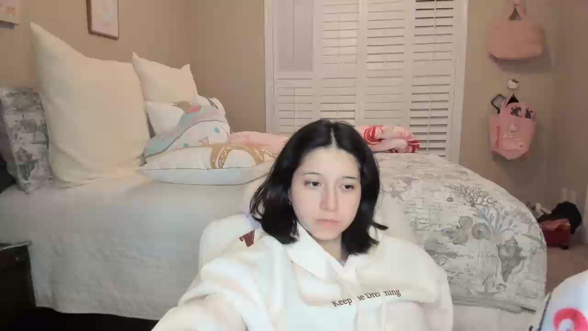 Gallery image thumbnail from Cherrycute666's myfreecams stream on, 07/11/2026, 04:19 image 1 of 20