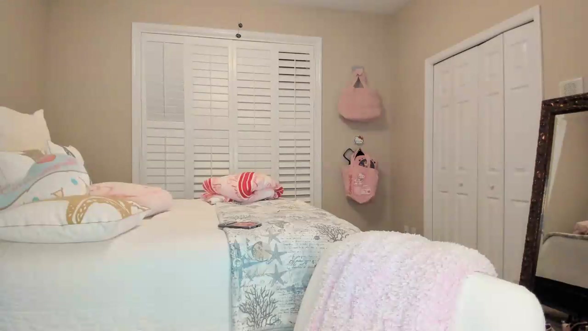 Gallery image thumbnail from Cherrycute666's myfreecams stream on, 07/11/2026, 07:04 image 2 of 20
