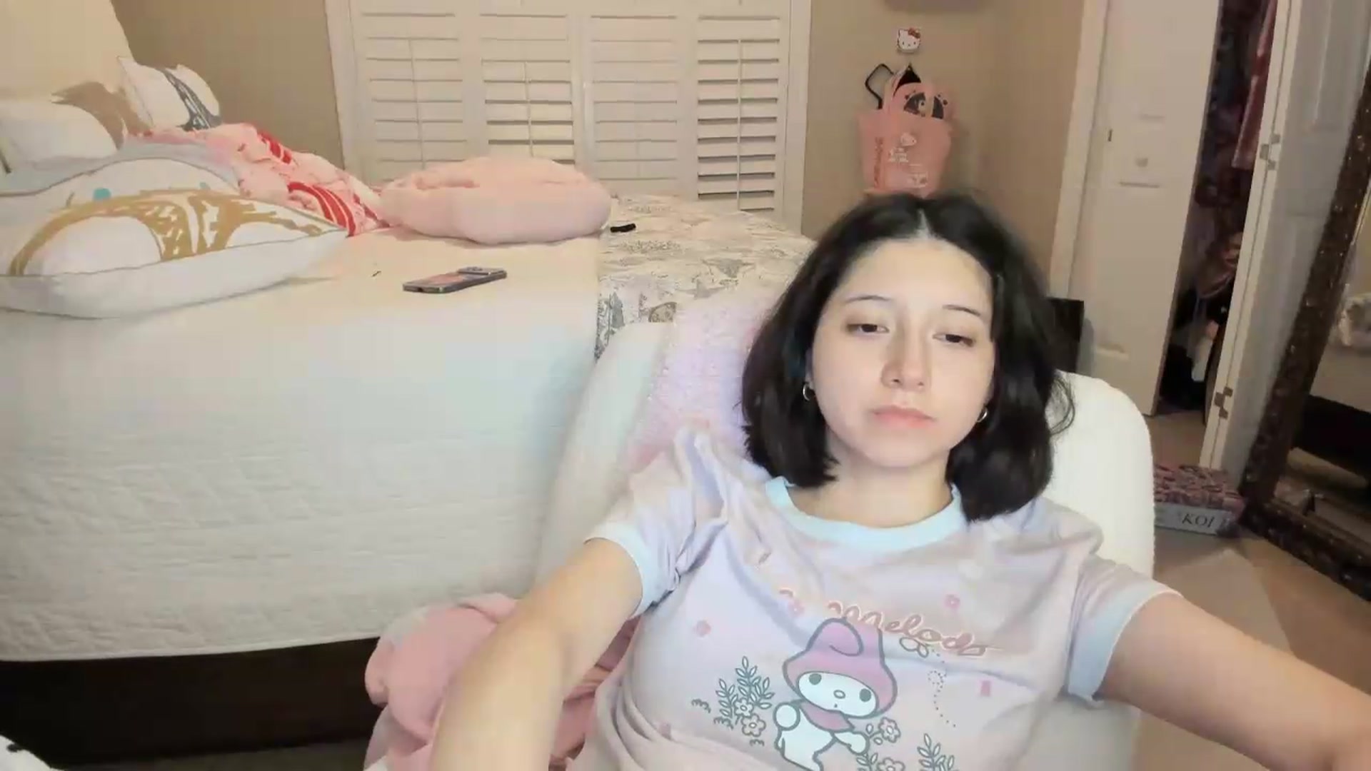 Gallery image thumbnail from Cherrycute666's myfreecams stream on, 07/12/2026, 05:35 image 10 of 20