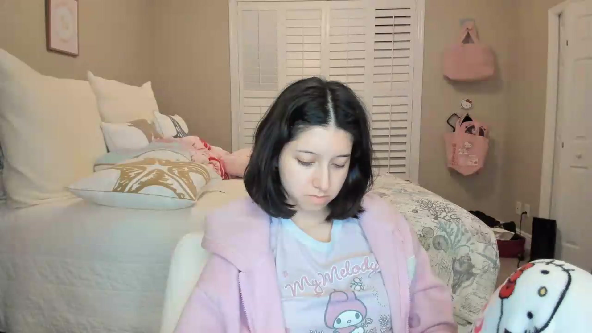 Gallery image thumbnail from Cherrycute666's myfreecams stream on, 07/12/2026, 07:07 image 20 of 20