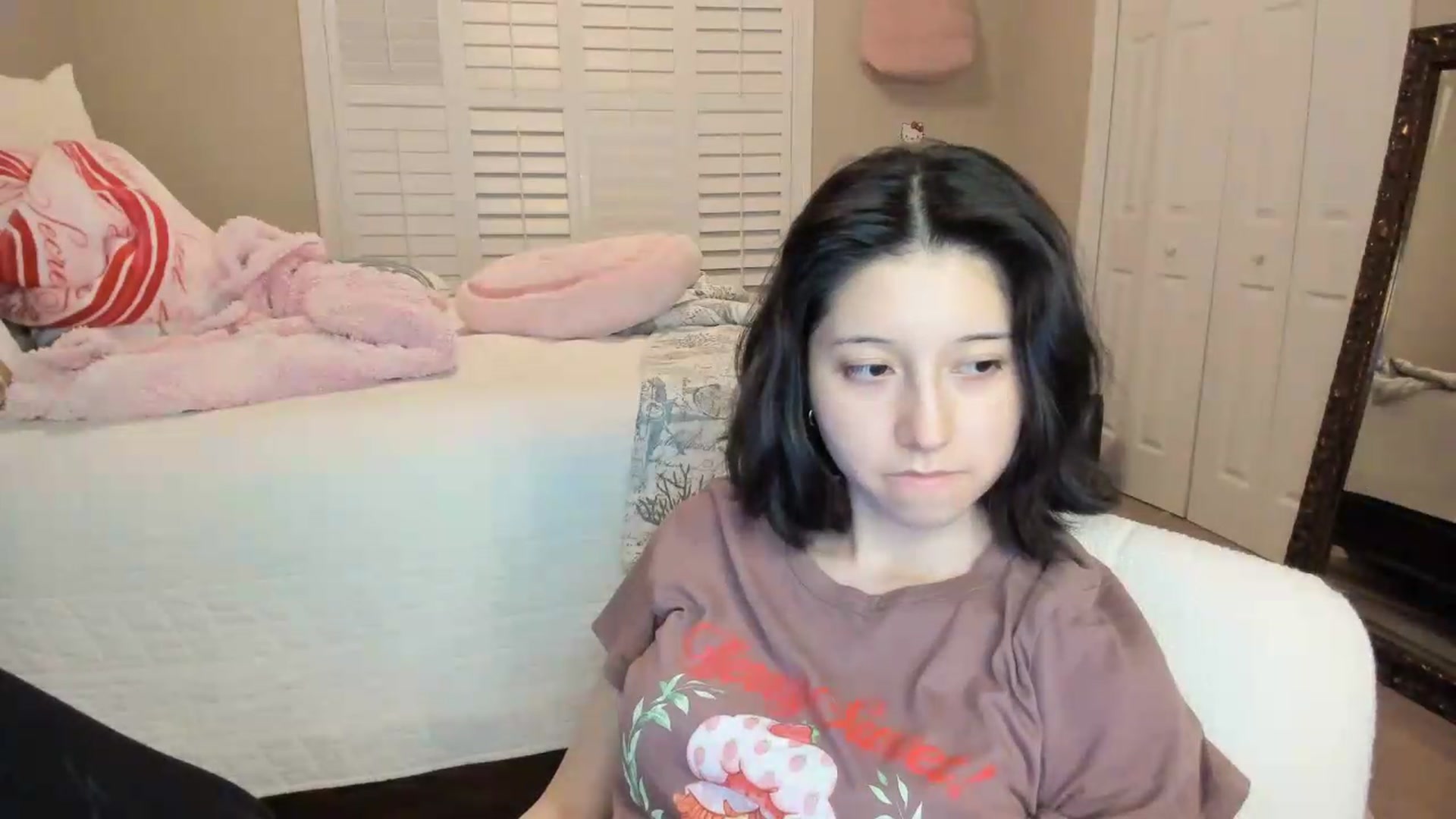 Gallery image thumbnail from Cherrycute666's myfreecams stream on, 07/14/2026, 07:38 image 18 of 20