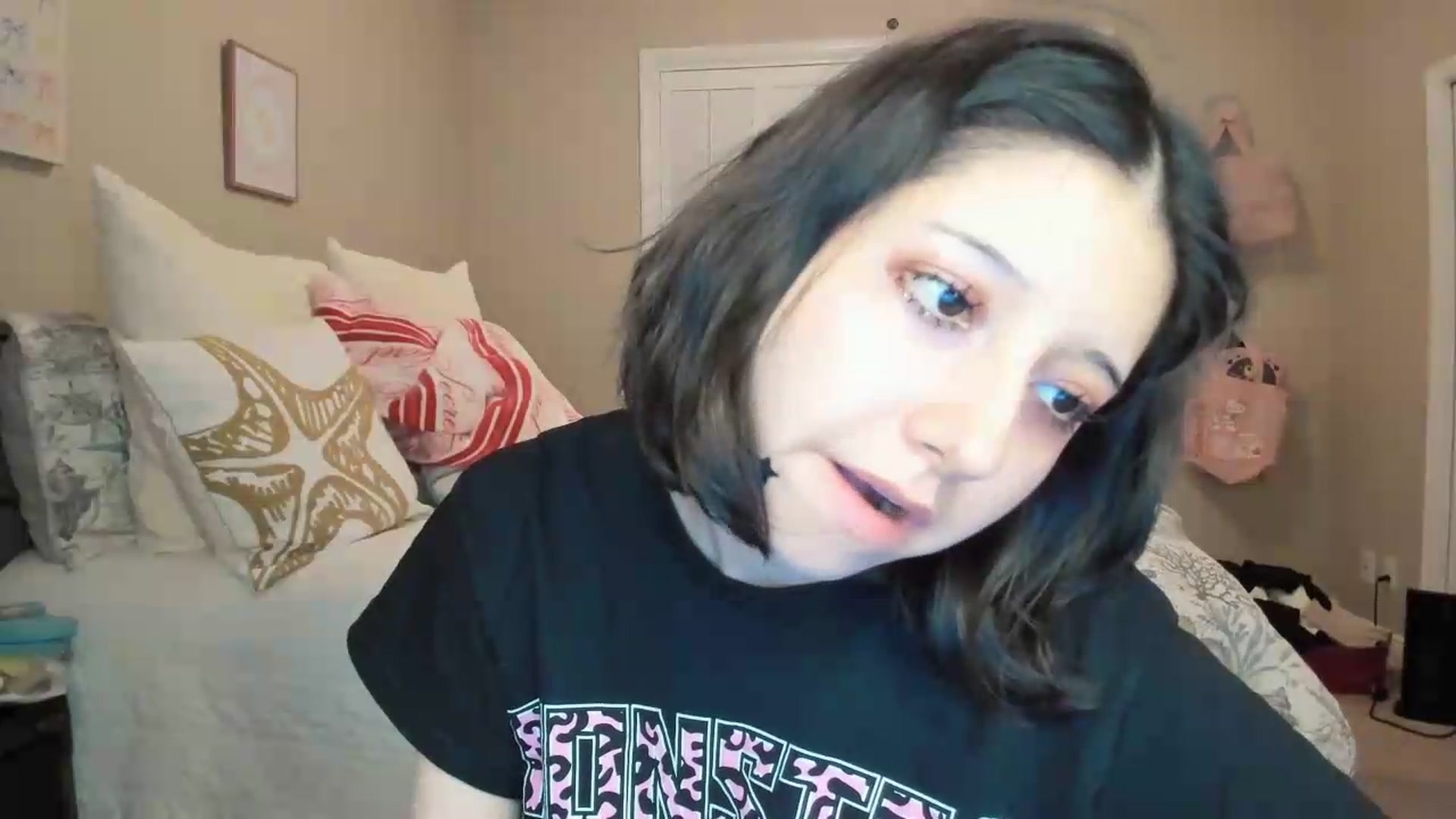 Gallery image thumbnail from Cherrycute666's myfreecams stream on, 07/14/2026, 07:38 image 5 of 20