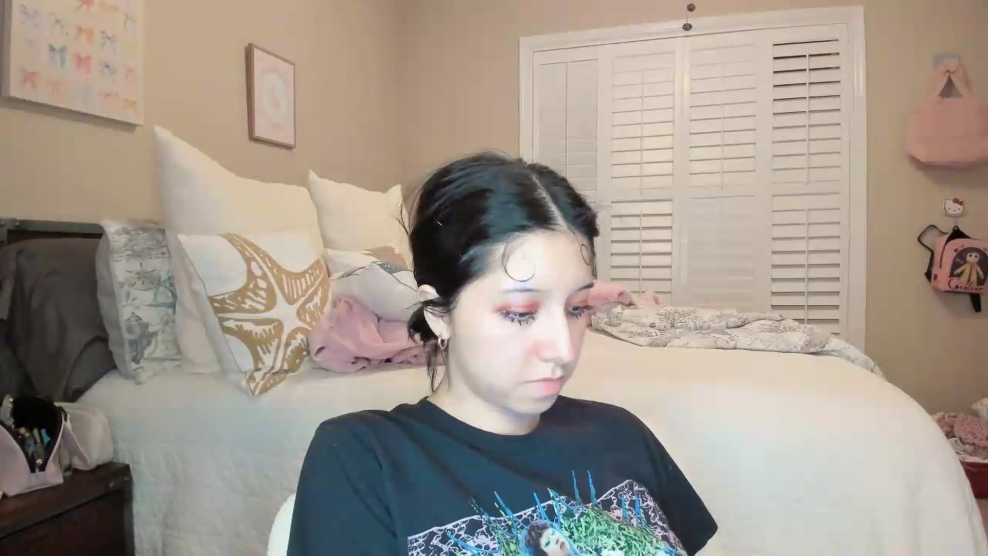Gallery image thumbnail from Cherrycute666's myfreecams stream on, 07/16/2026, 02:49 image 7 of 20