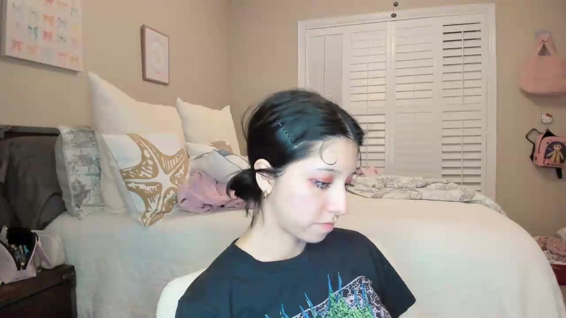 Gallery image thumbnail from Cherrycute666's myfreecams stream on, 07/16/2026, 02:49 image 6 of 20