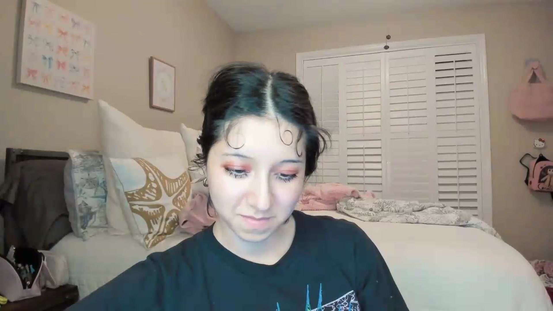 Gallery image thumbnail from Cherrycute666's myfreecams stream on, 07/16/2026, 02:49 image 3 of 20