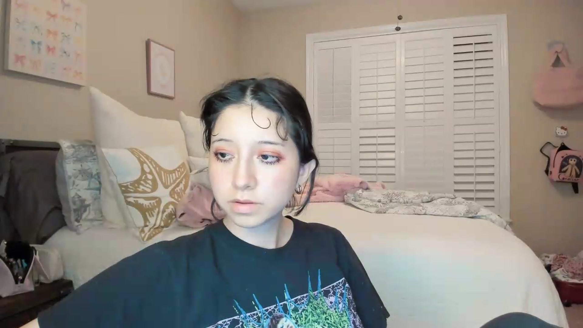 Gallery image thumbnail from Cherrycute666's myfreecams stream on, 07/16/2026, 06:36 image 14 of 20