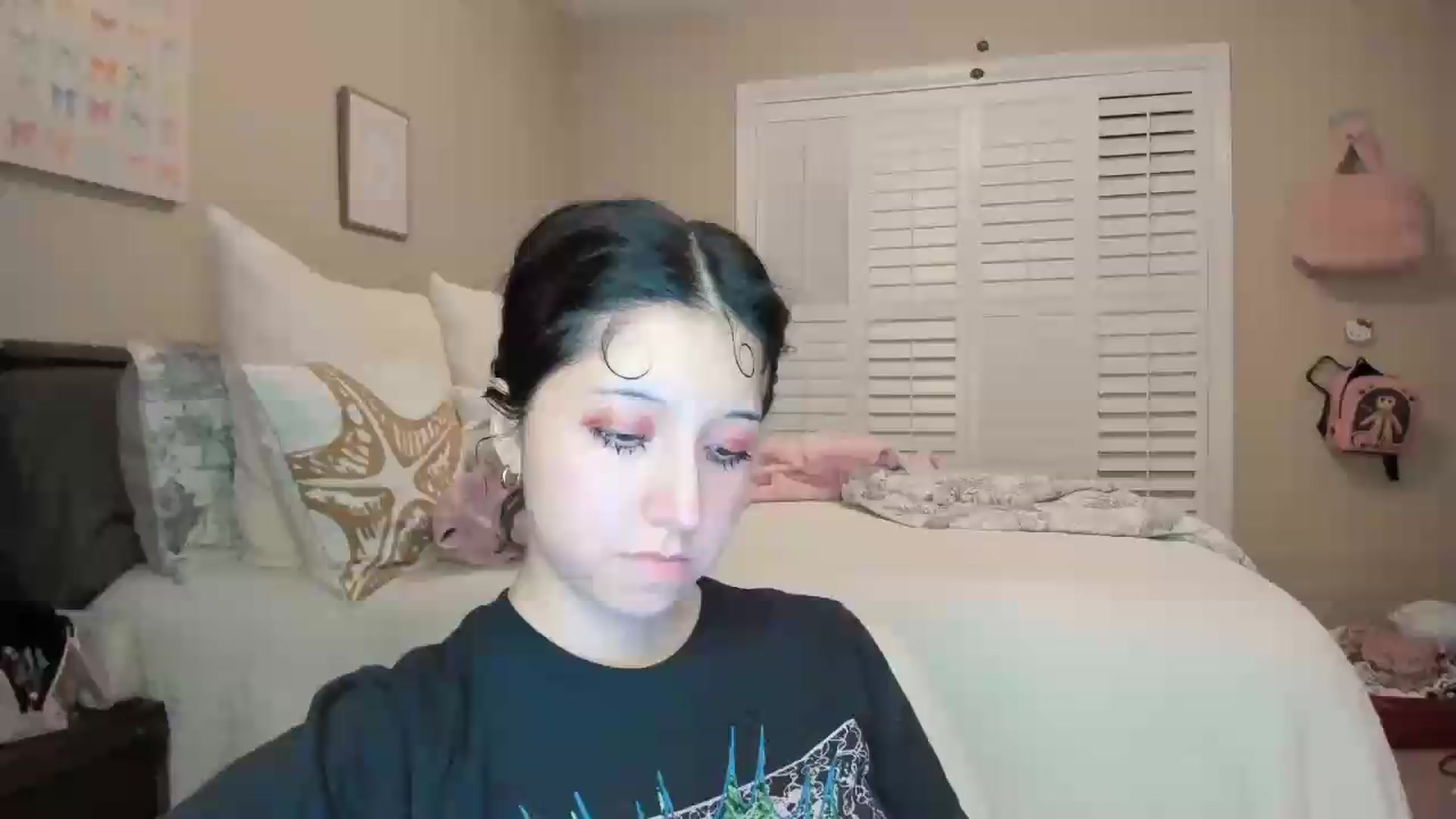 Gallery image thumbnail from Cherrycute666's myfreecams stream on, 07/16/2026, 06:36 image 1 of 20