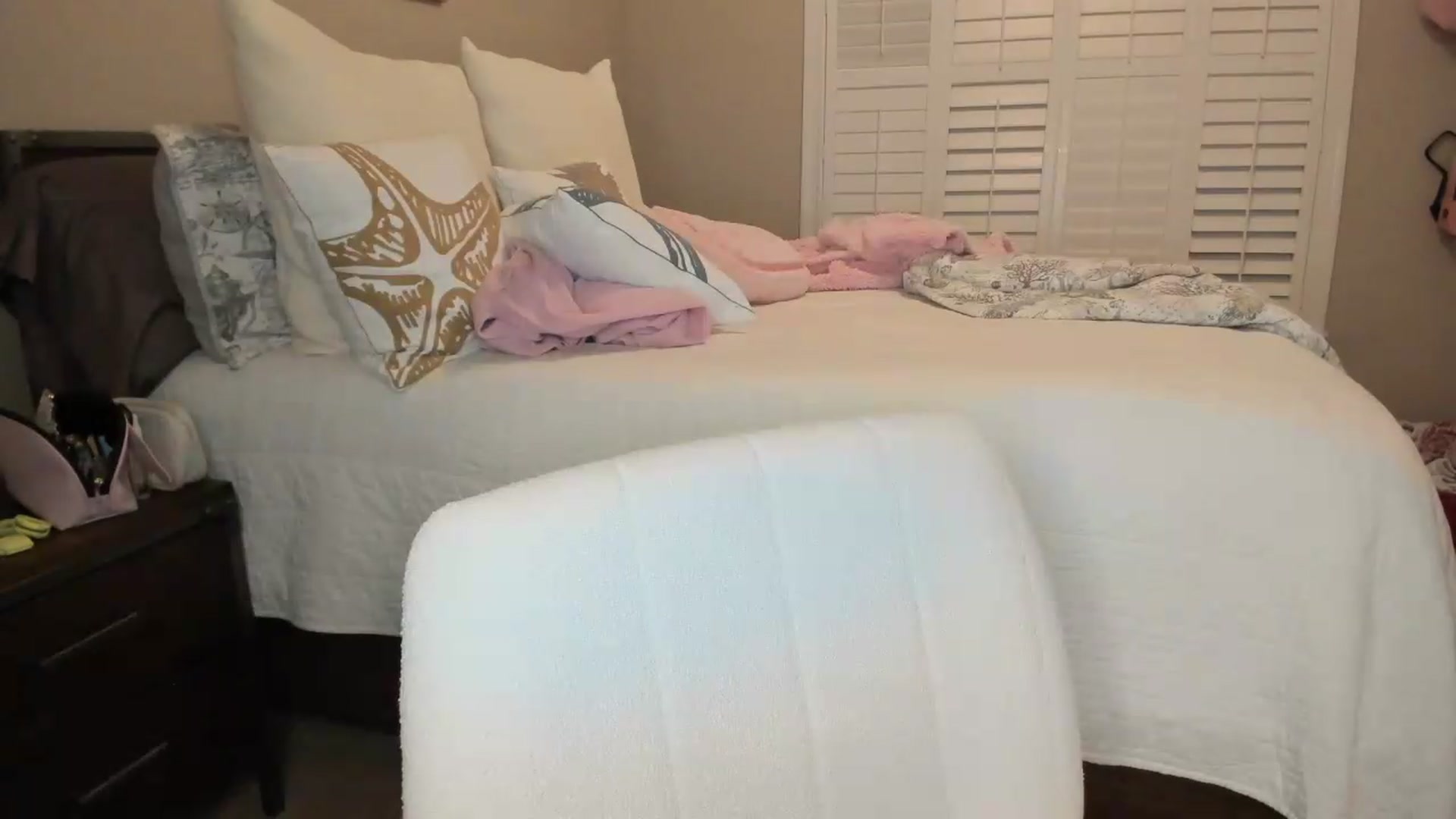 Gallery image thumbnail from Cherrycute666's myfreecams stream on, 07/16/2026, 06:36 image 11 of 20