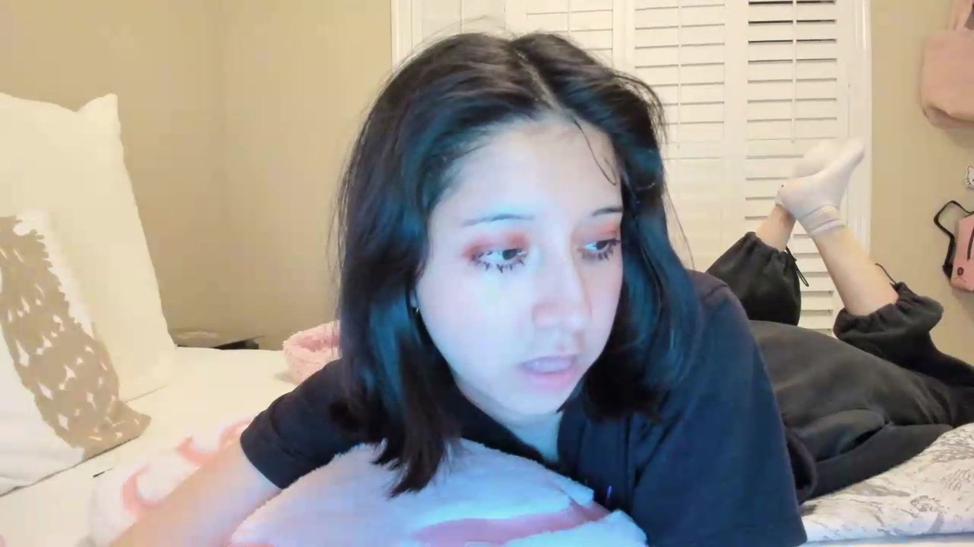 Gallery image thumbnail from Cherrycute666's myfreecams stream on, 07/16/2026, 06:36 image 18 of 20