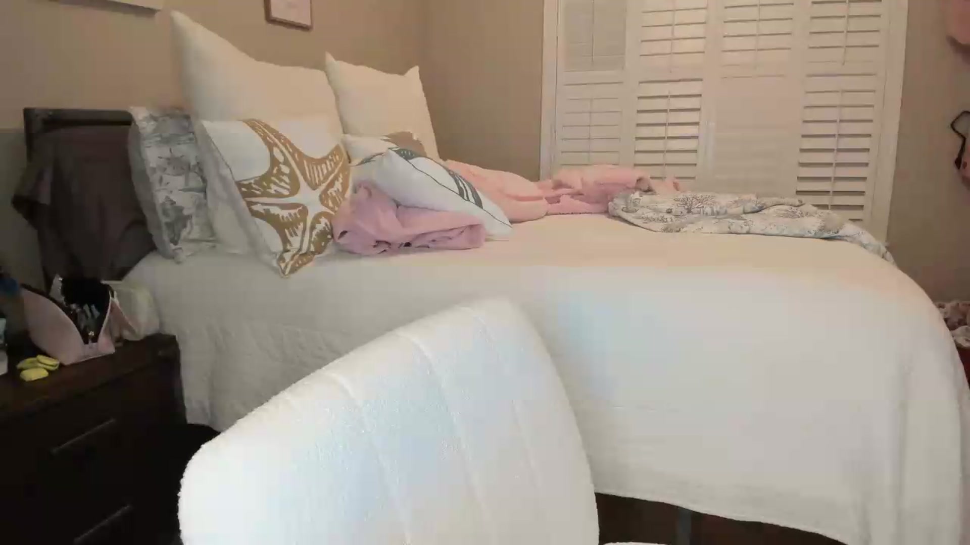 Gallery image thumbnail from Cherrycute666's myfreecams stream on, 07/16/2026, 06:36 image 3 of 20