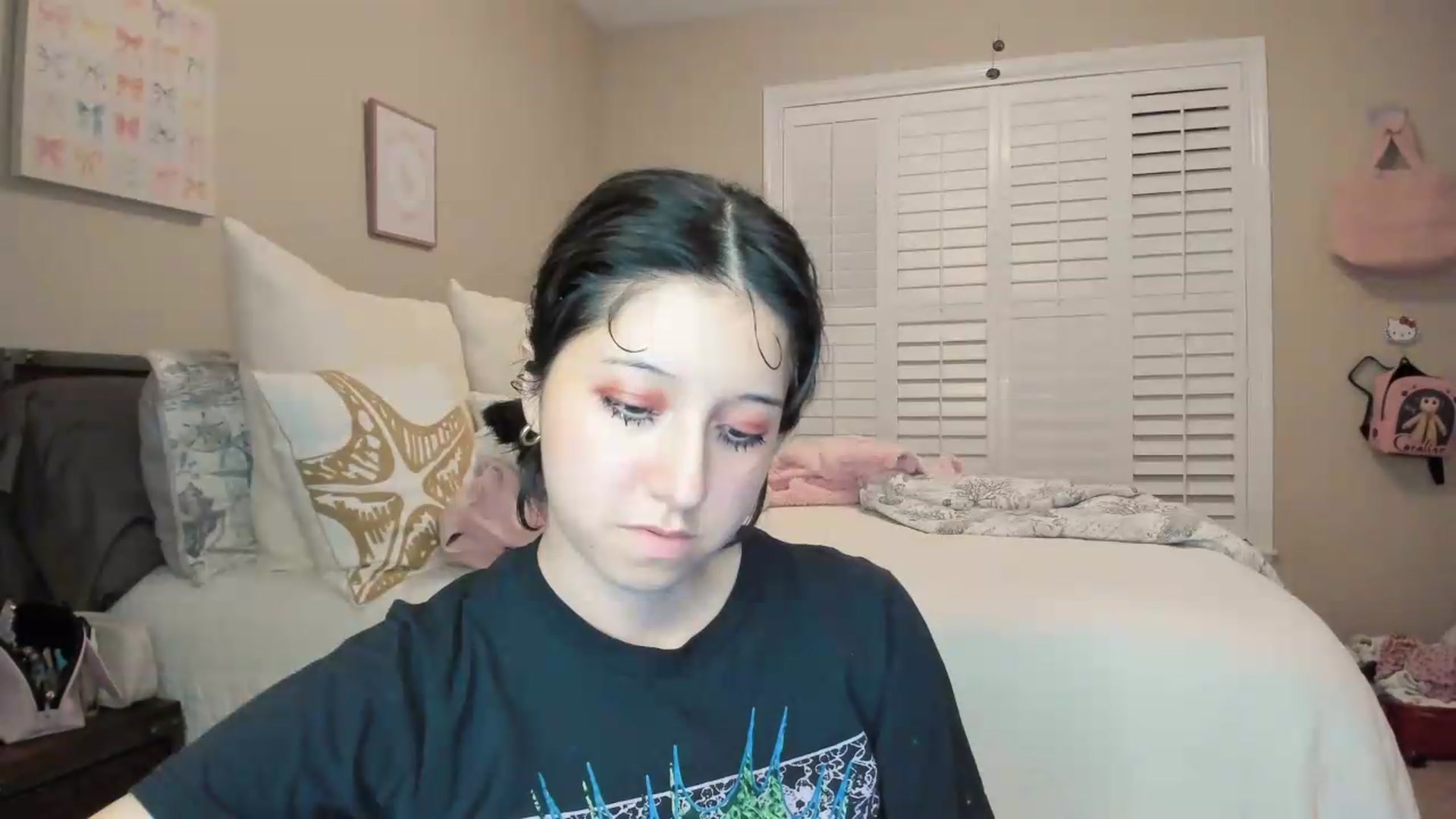 Gallery image thumbnail from Cherrycute666's myfreecams stream on, 07/16/2026, 06:36 image 15 of 20