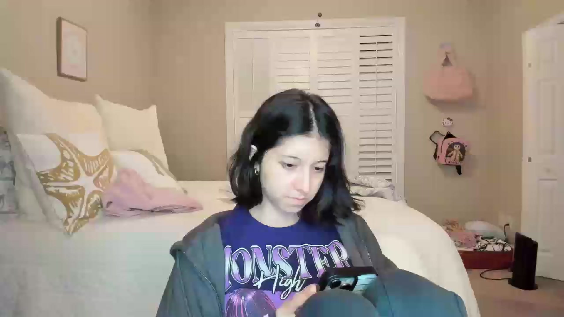 Gallery image thumbnail from Cherrycute666's myfreecams stream on, 07/17/2026, 06:07 image 2 of 20