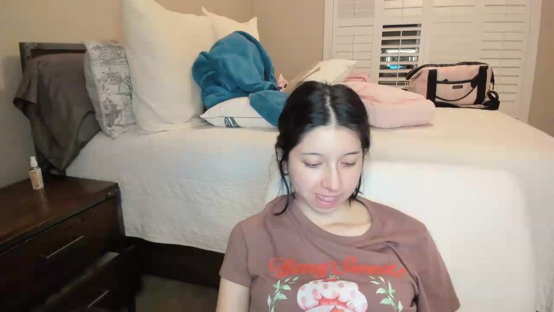 Gallery image thumbnail from Cherrycute666's myfreecams stream on, 07/19/2026, 06:13 image 4 of 20