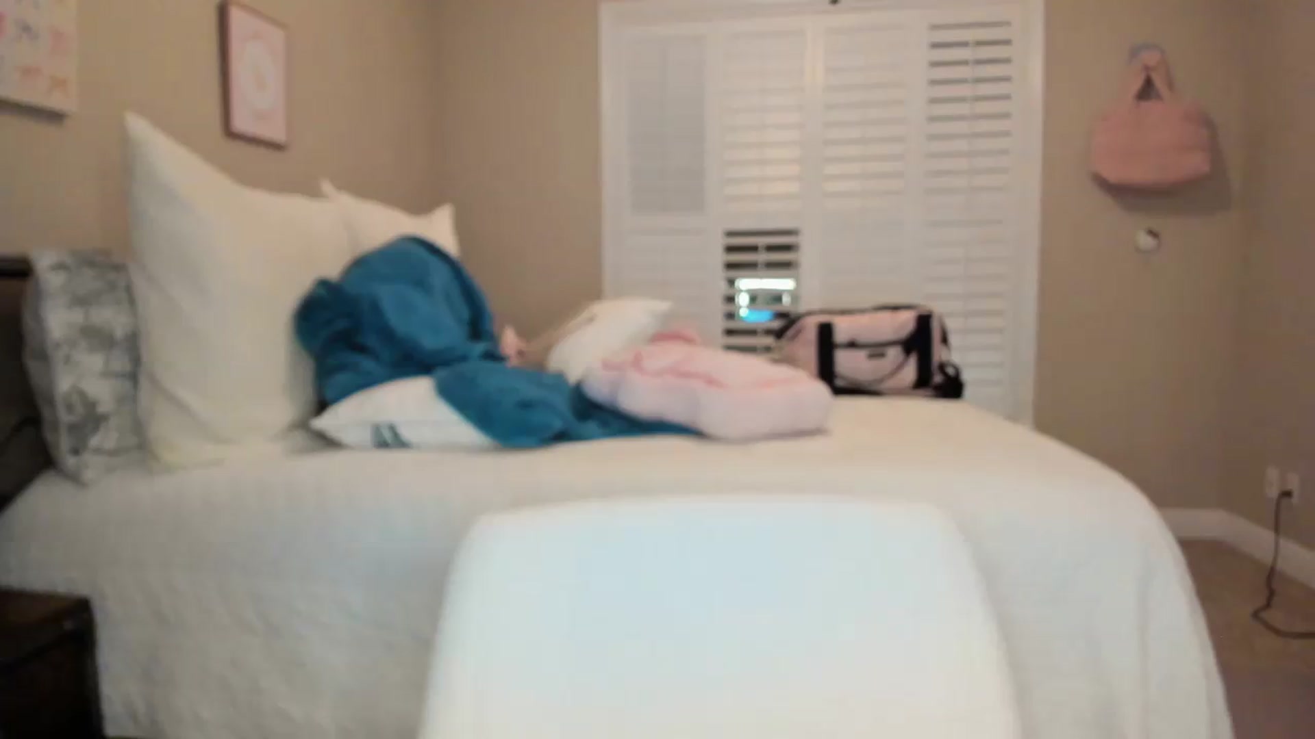 Gallery image thumbnail from Cherrycute666's myfreecams stream on, 07/19/2026, 06:13 image 19 of 20
