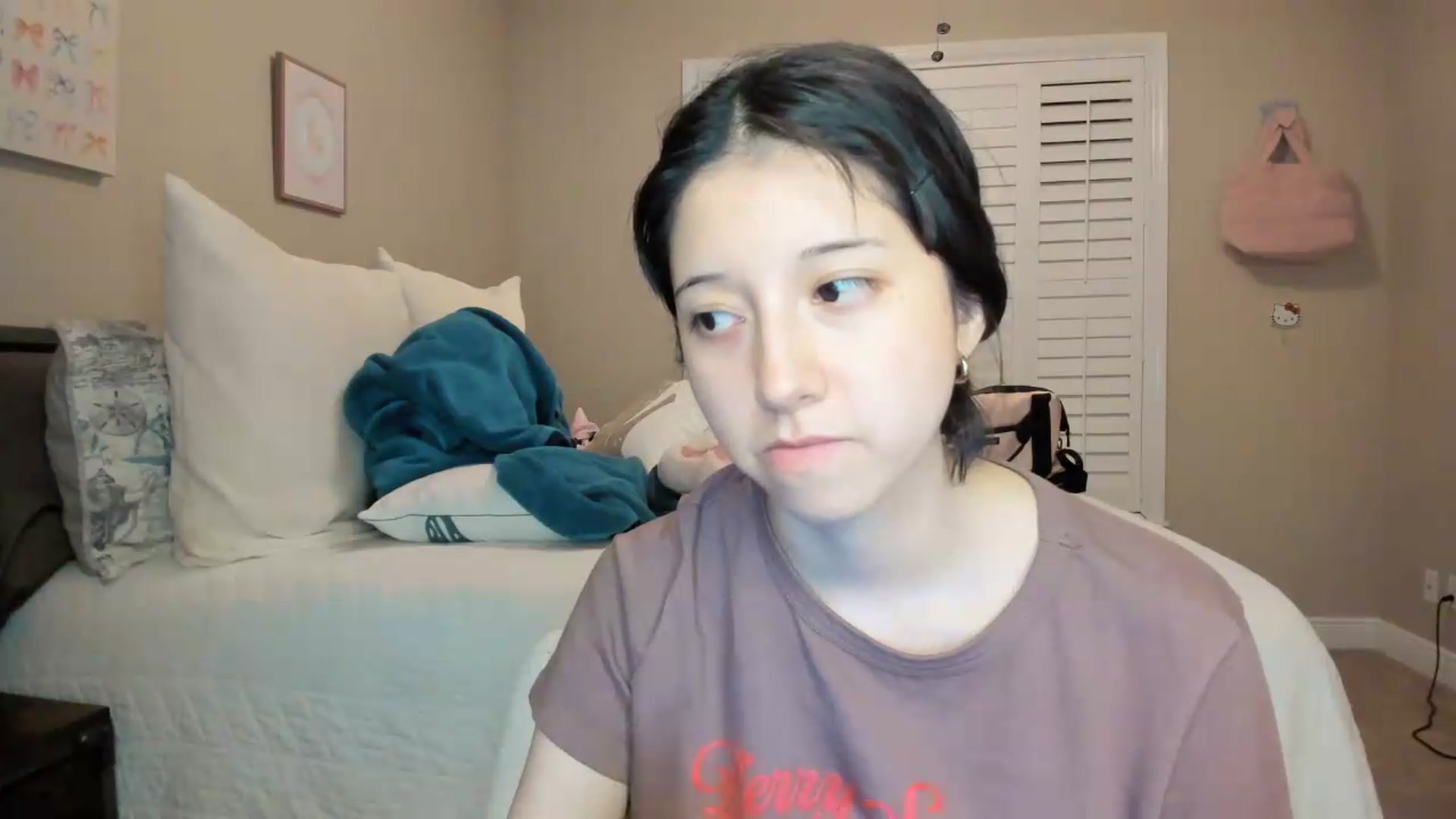 Gallery image thumbnail from Cherrycute666's myfreecams stream on, 07/19/2026, 06:13 image 14 of 20
