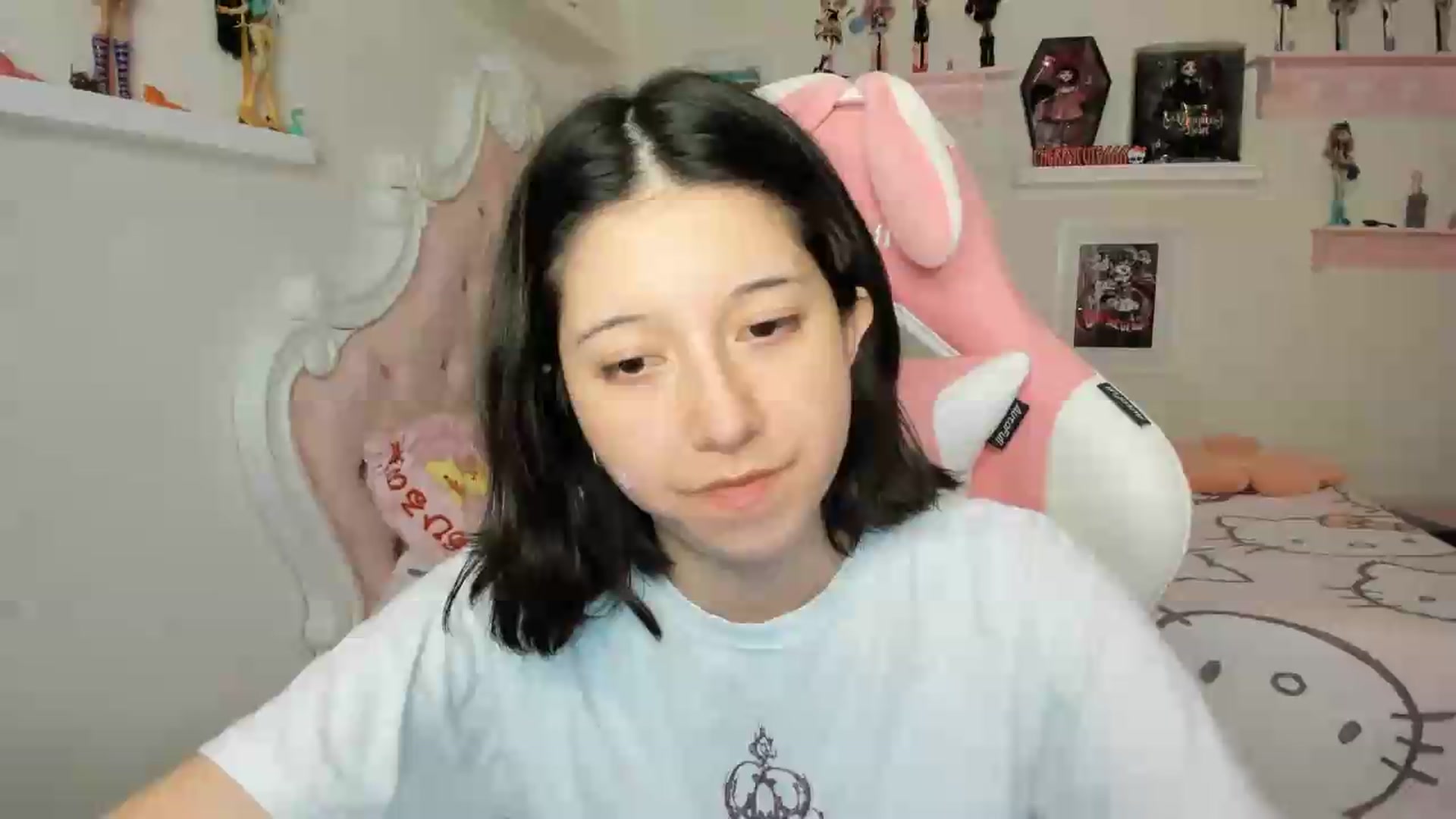 Gallery image thumbnail from Cherrycute666's myfreecams stream on, 07/26/2026, 08:35 image 20 of 20