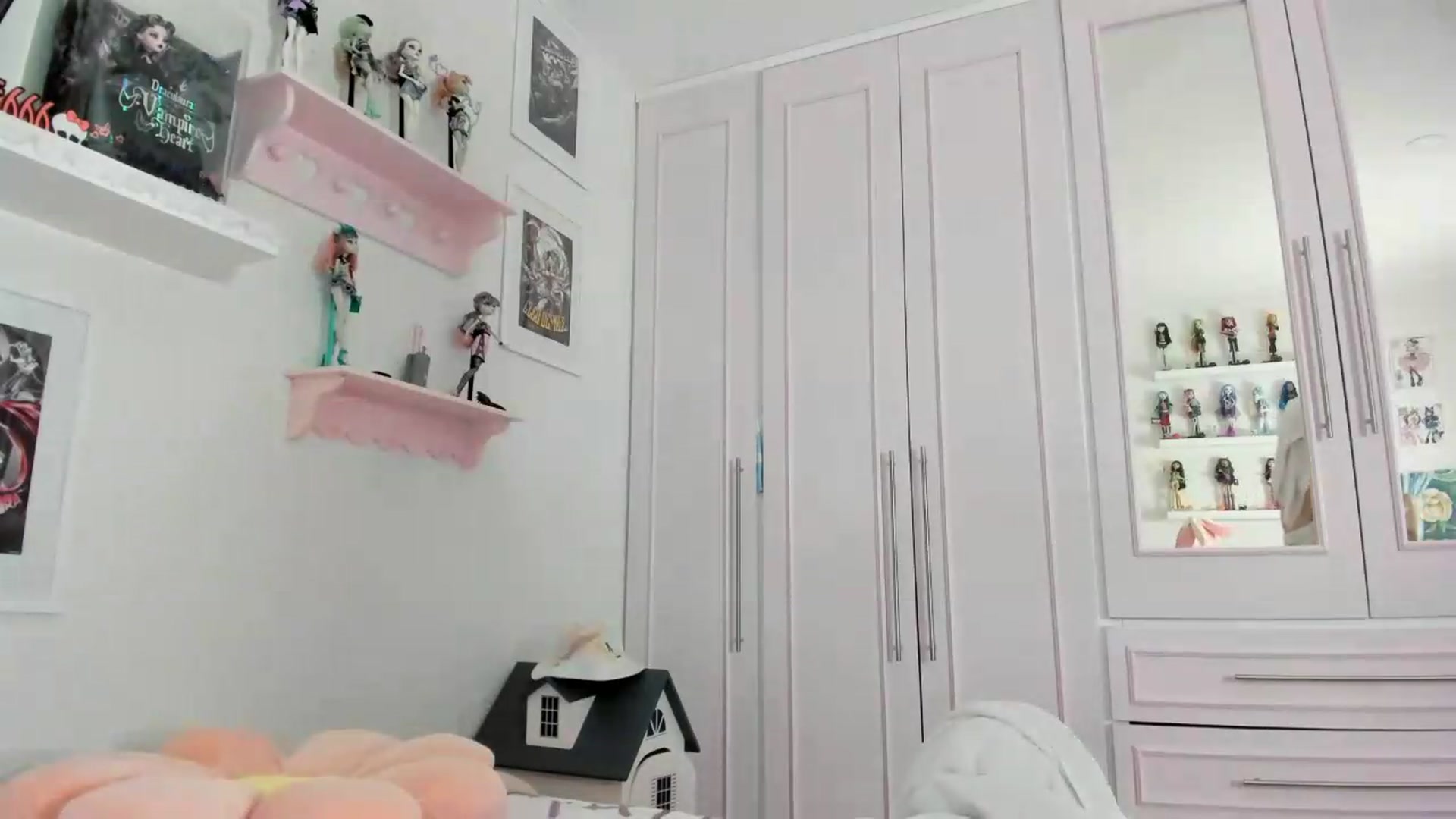 Gallery image thumbnail from Cherrycute666's myfreecams stream on, 07/26/2026, 09:44 image 16 of 20