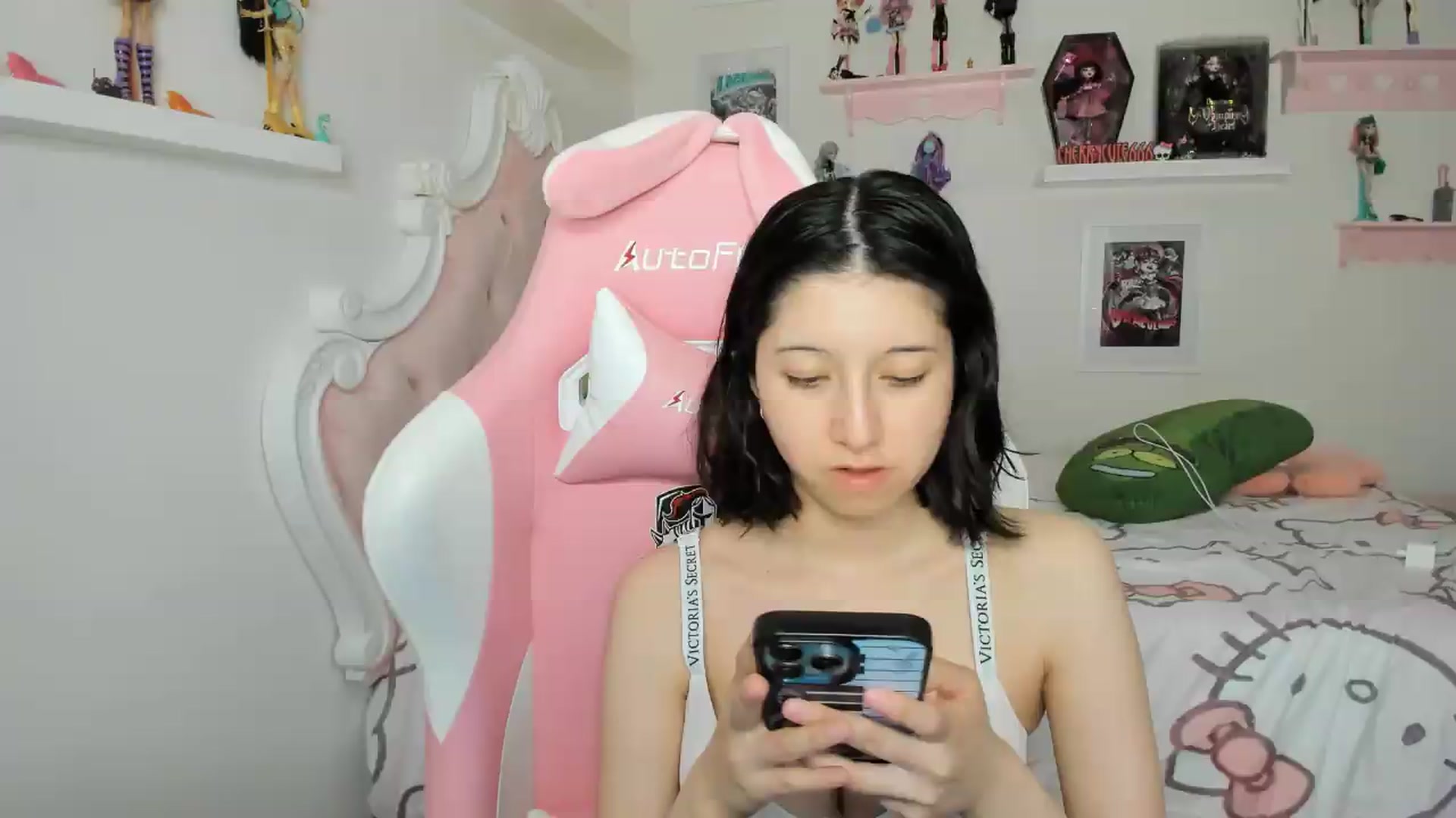 Gallery image thumbnail from Cherrycute666's myfreecams stream on, 07/26/2026, 10:18 image 8 of 20