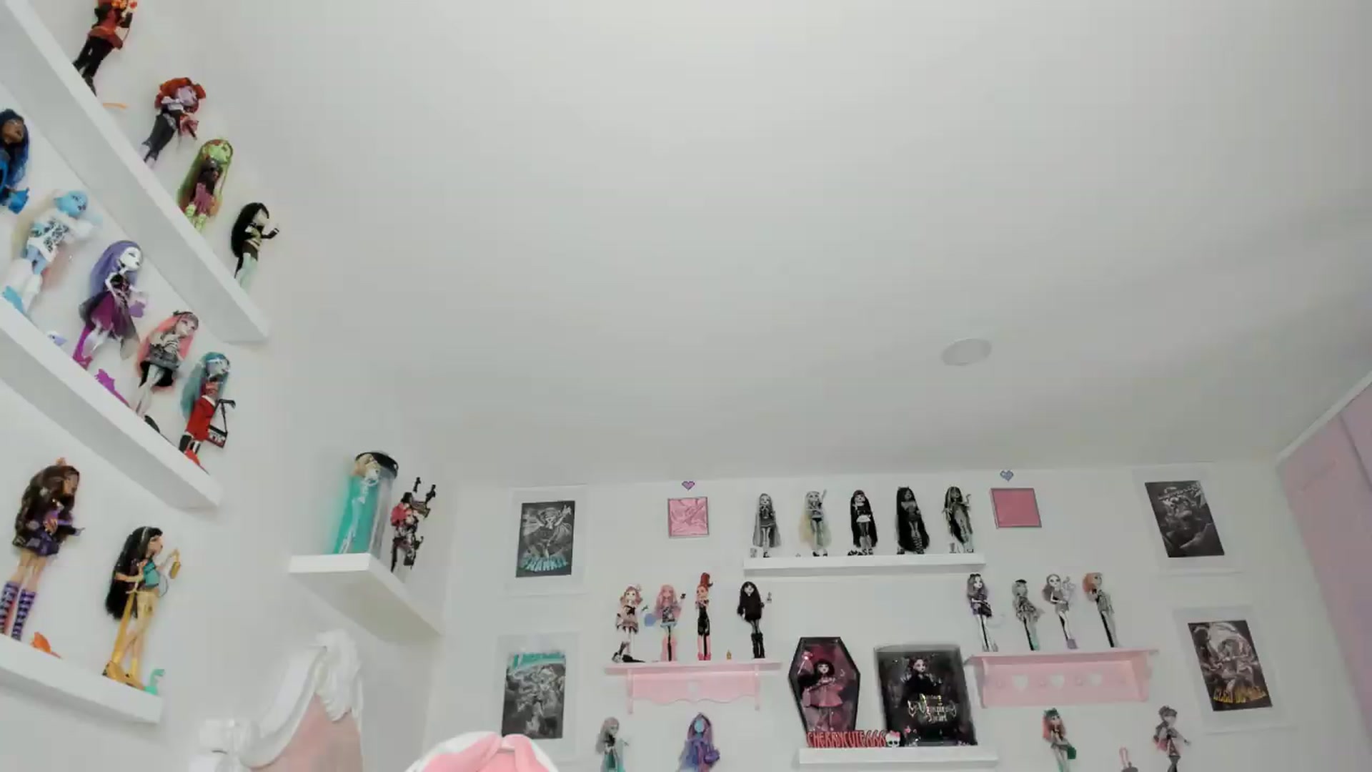 Gallery image thumbnail from Cherrycute666's myfreecams stream on, 07/26/2026, 10:18 image 3 of 20