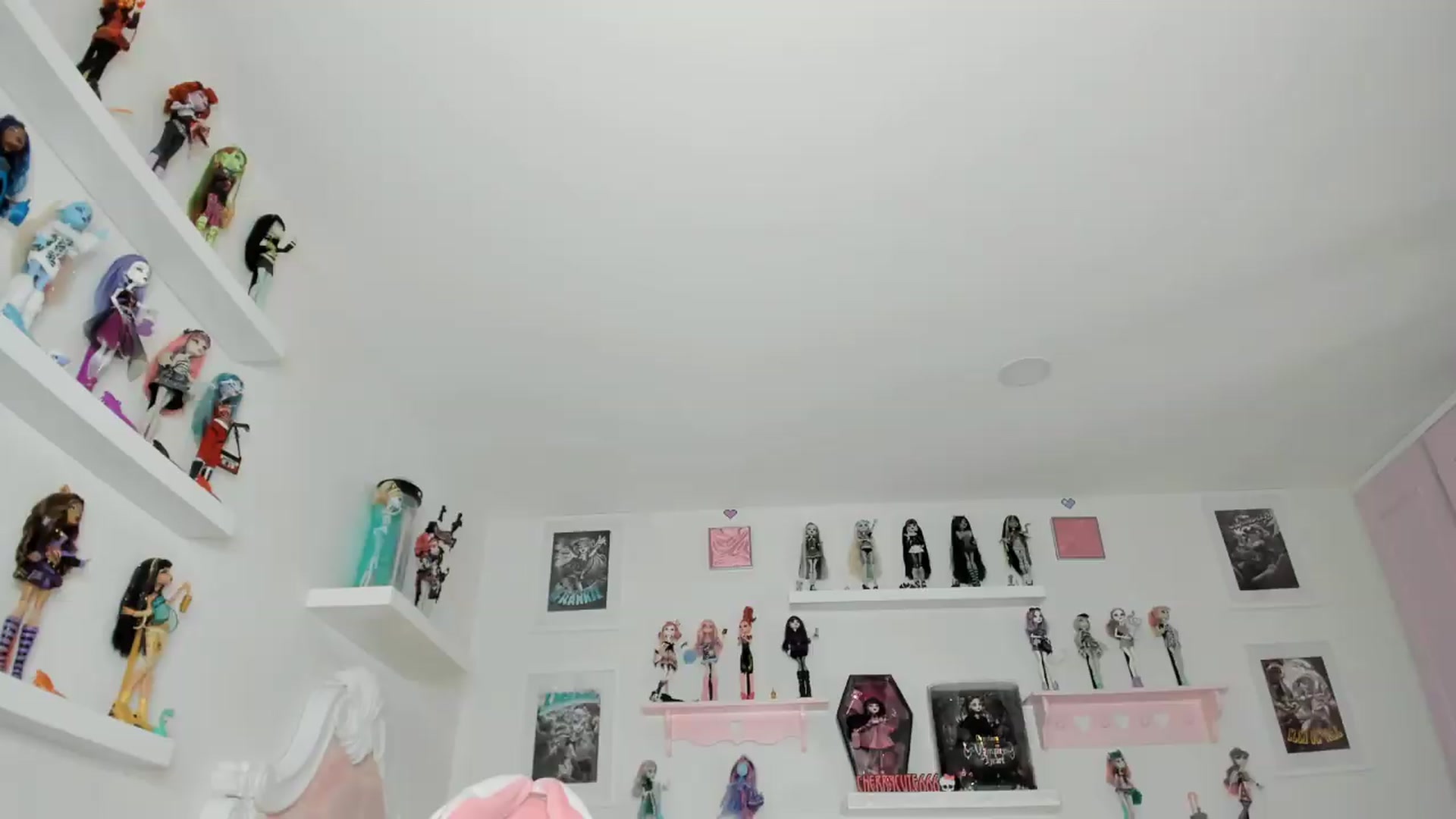 Gallery image thumbnail from Cherrycute666's myfreecams stream on, 07/26/2026, 10:18 image 2 of 20