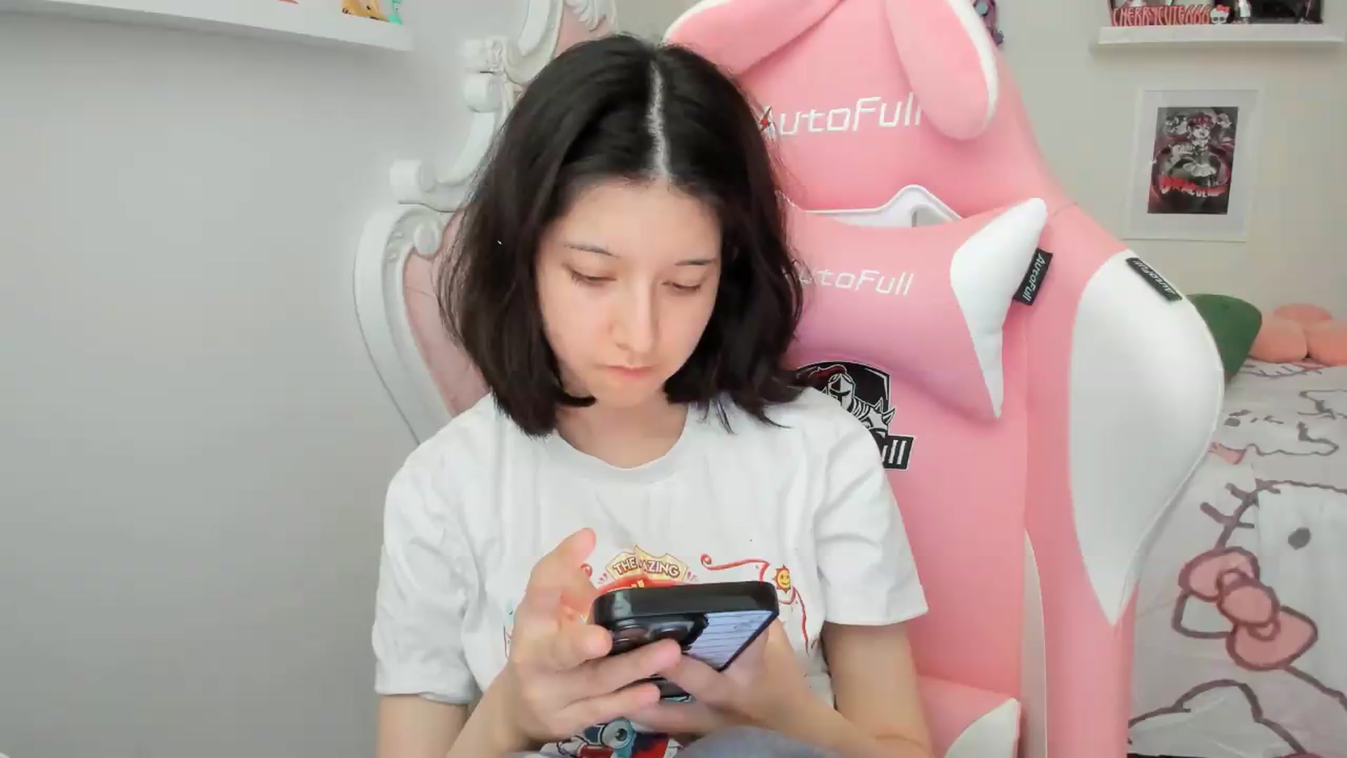 Gallery image thumbnail from Cherrycute666's myfreecams stream on, 07/27/2026, 24:59 image 6 of 20