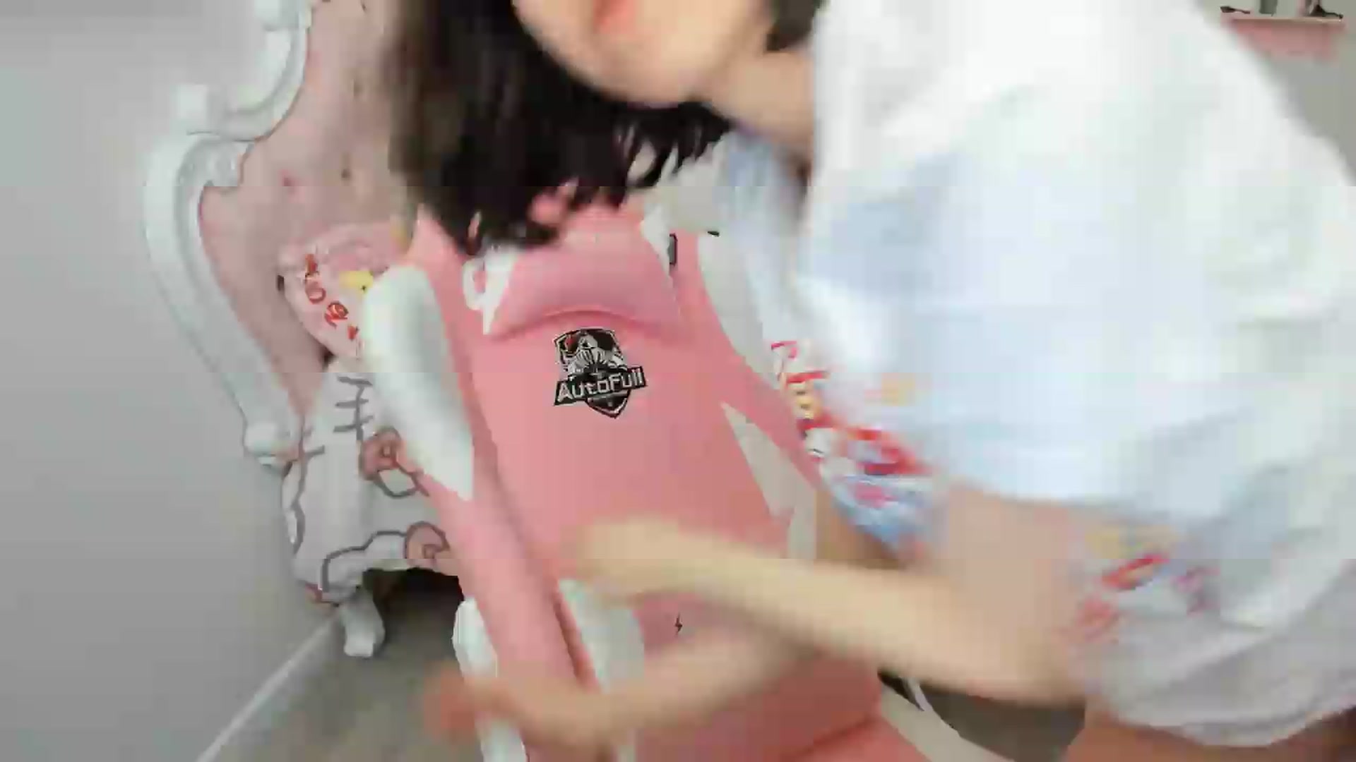 Gallery image thumbnail from Cherrycute666's myfreecams stream on, 07/27/2026, 24:59 image 11 of 20