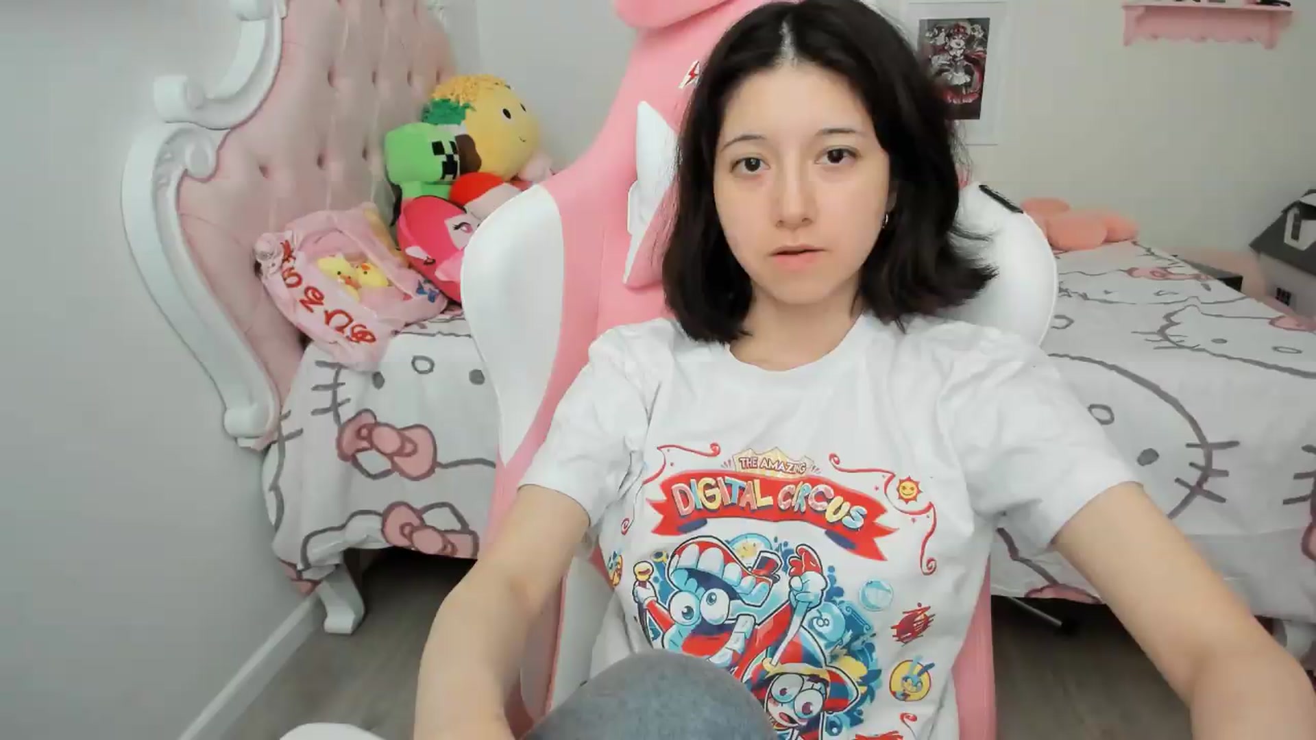 Gallery image thumbnail from Cherrycute666's myfreecams stream on, 07/27/2026, 24:59 image 9 of 20
