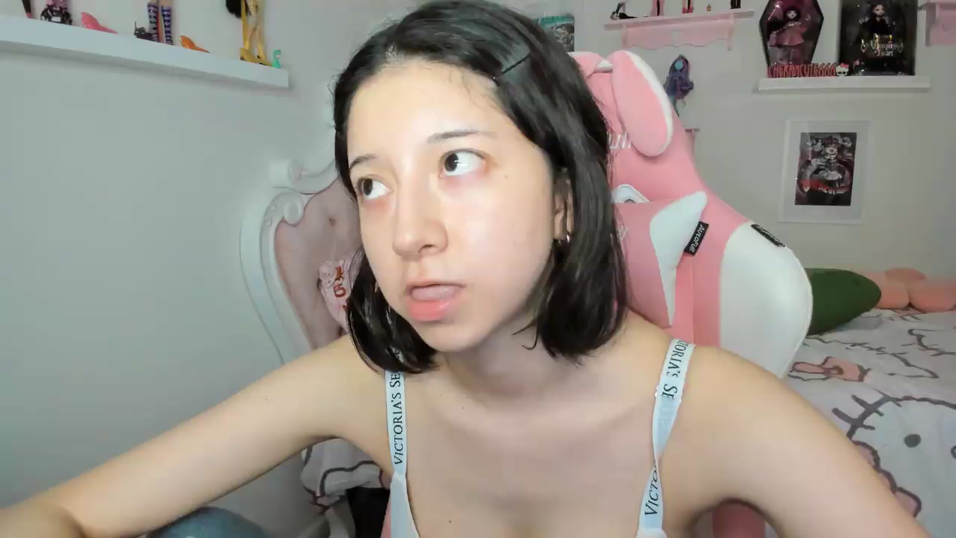 Gallery image thumbnail from Cherrycute666's myfreecams stream on, 07/27/2026, 05:25 image 5 of 20