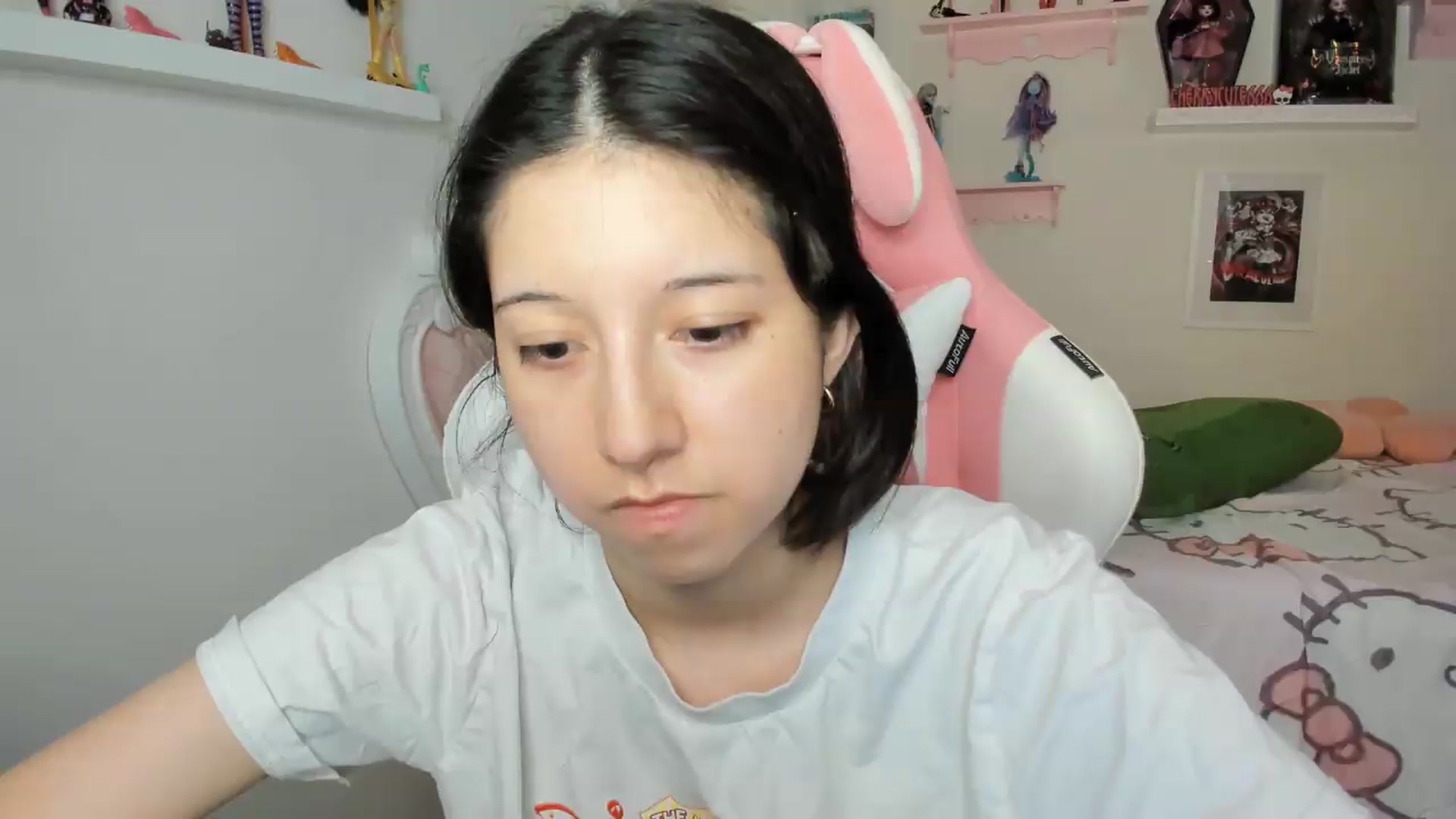 Gallery image thumbnail from Cherrycute666's myfreecams stream on, 07/27/2026, 05:25 image 20 of 20