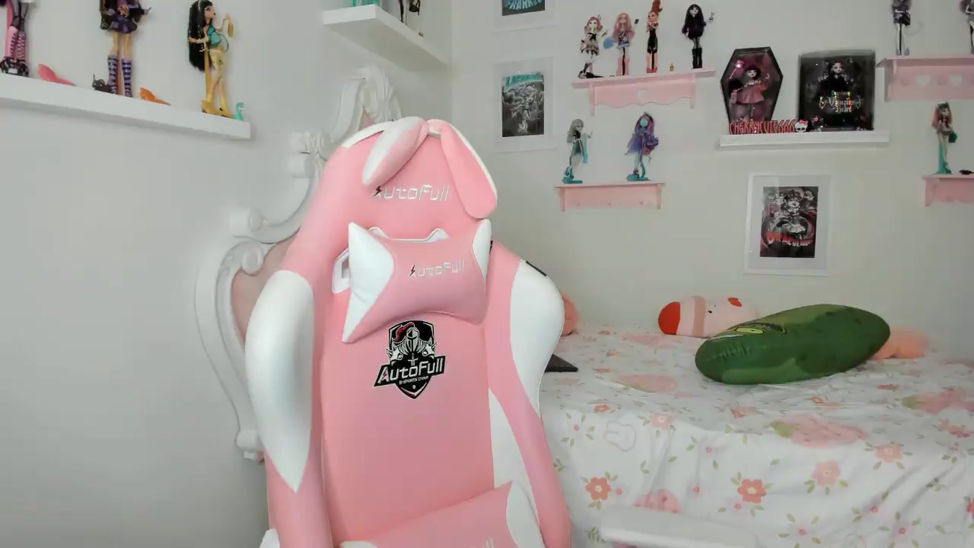 Gallery image thumbnail from Cherrycute666's myfreecams stream on, 07/29/2026, 06:57 image 11 of 20