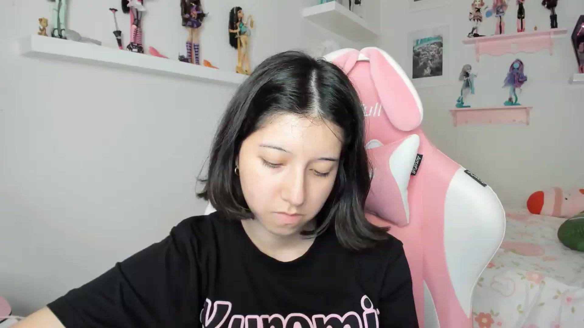 Gallery image thumbnail from Cherrycute666's myfreecams stream on, 07/29/2026, 06:57 image 13 of 20