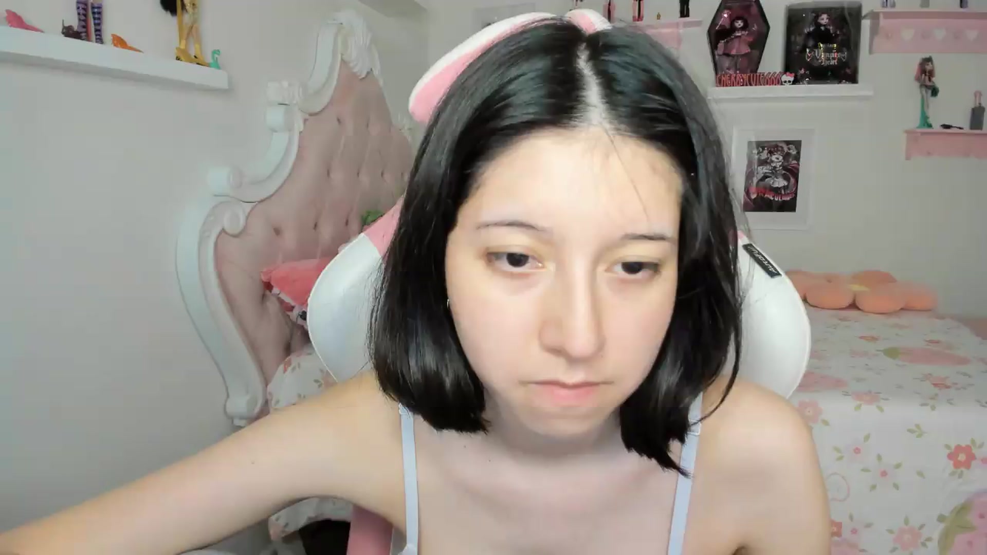 Gallery image thumbnail from Cherrycute666's myfreecams stream on, 07/30/2026, 08:05 image 11 of 20