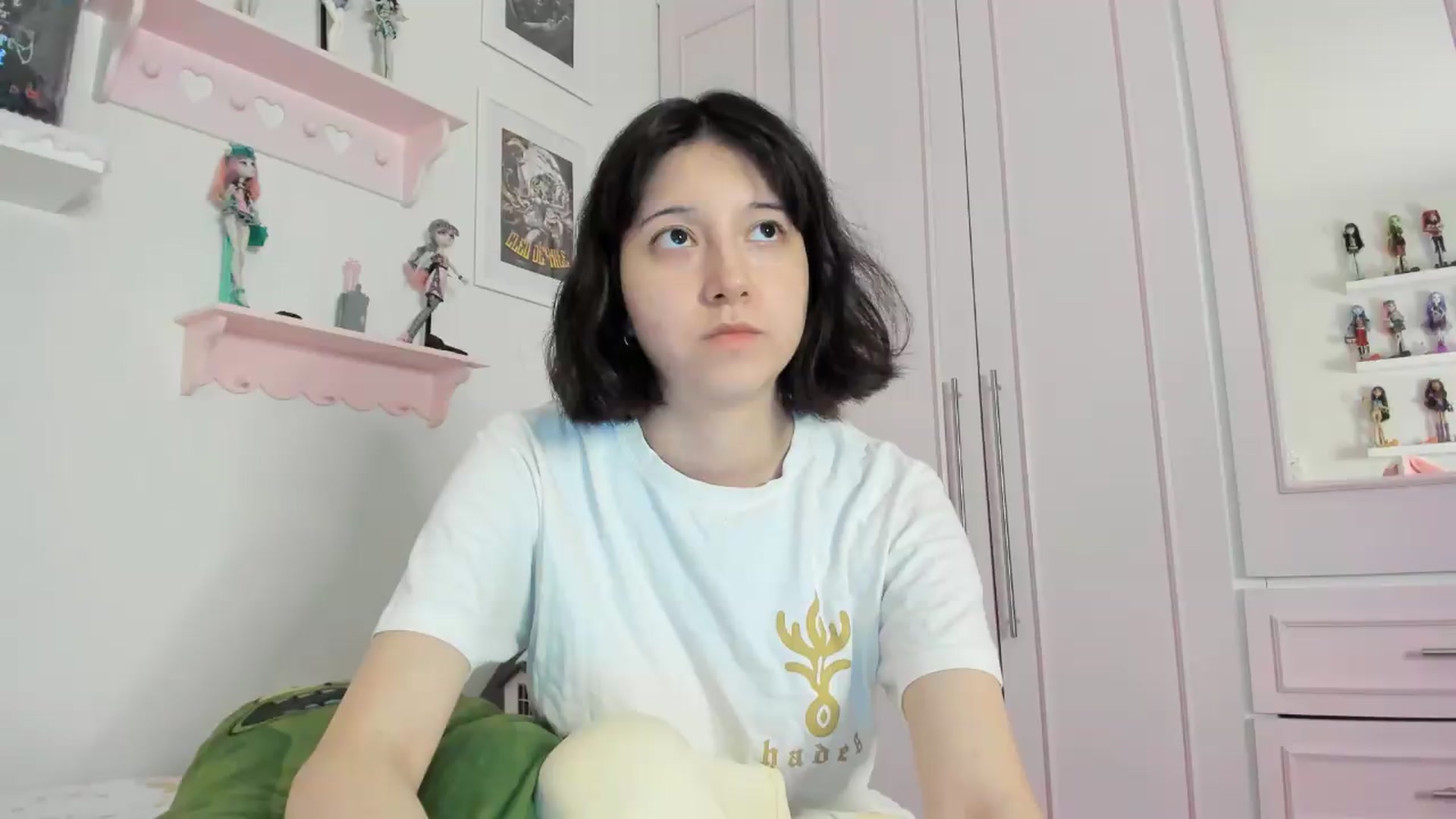 Gallery image thumbnail from Cherrycute666's myfreecams stream on, 07/30/2026, 10:17 image 1 of 20