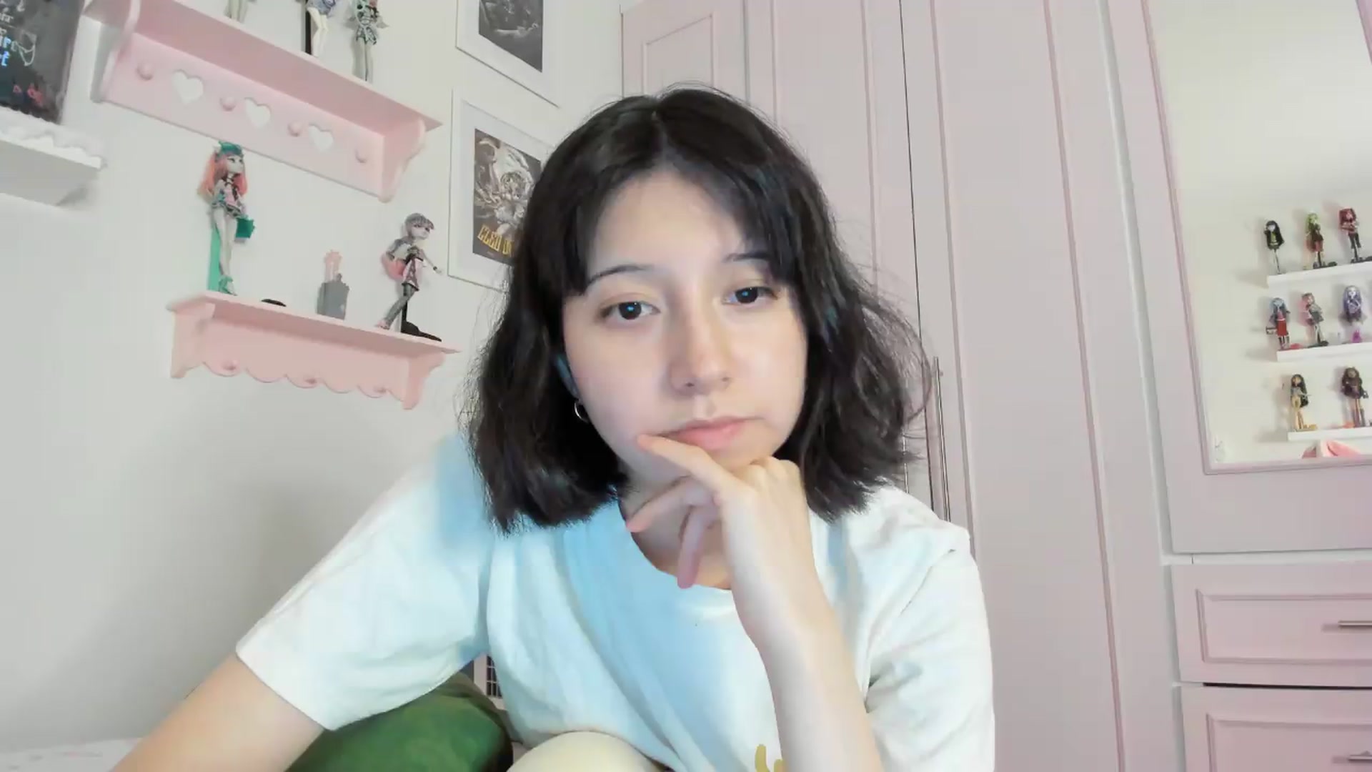 Gallery image thumbnail from Cherrycute666's myfreecams stream on, 07/30/2026, 10:17 image 5 of 20