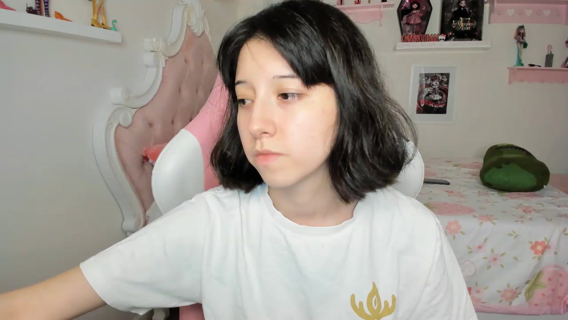 Gallery image thumbnail from Cherrycute666's myfreecams stream on, 07/30/2026, 10:17 image 9 of 20