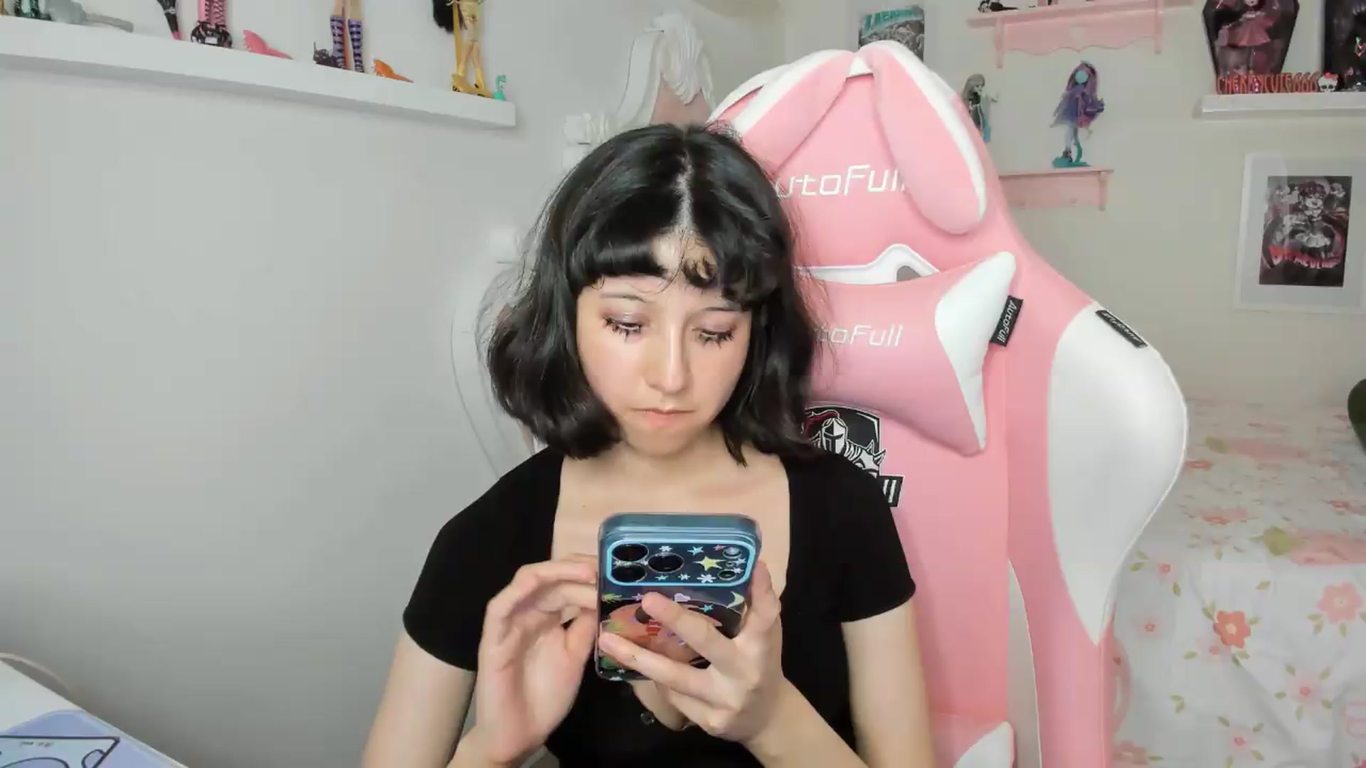 Gallery image thumbnail from Cherrycute666's myfreecams stream on, 07/31/2026, 06:51 image 18 of 20