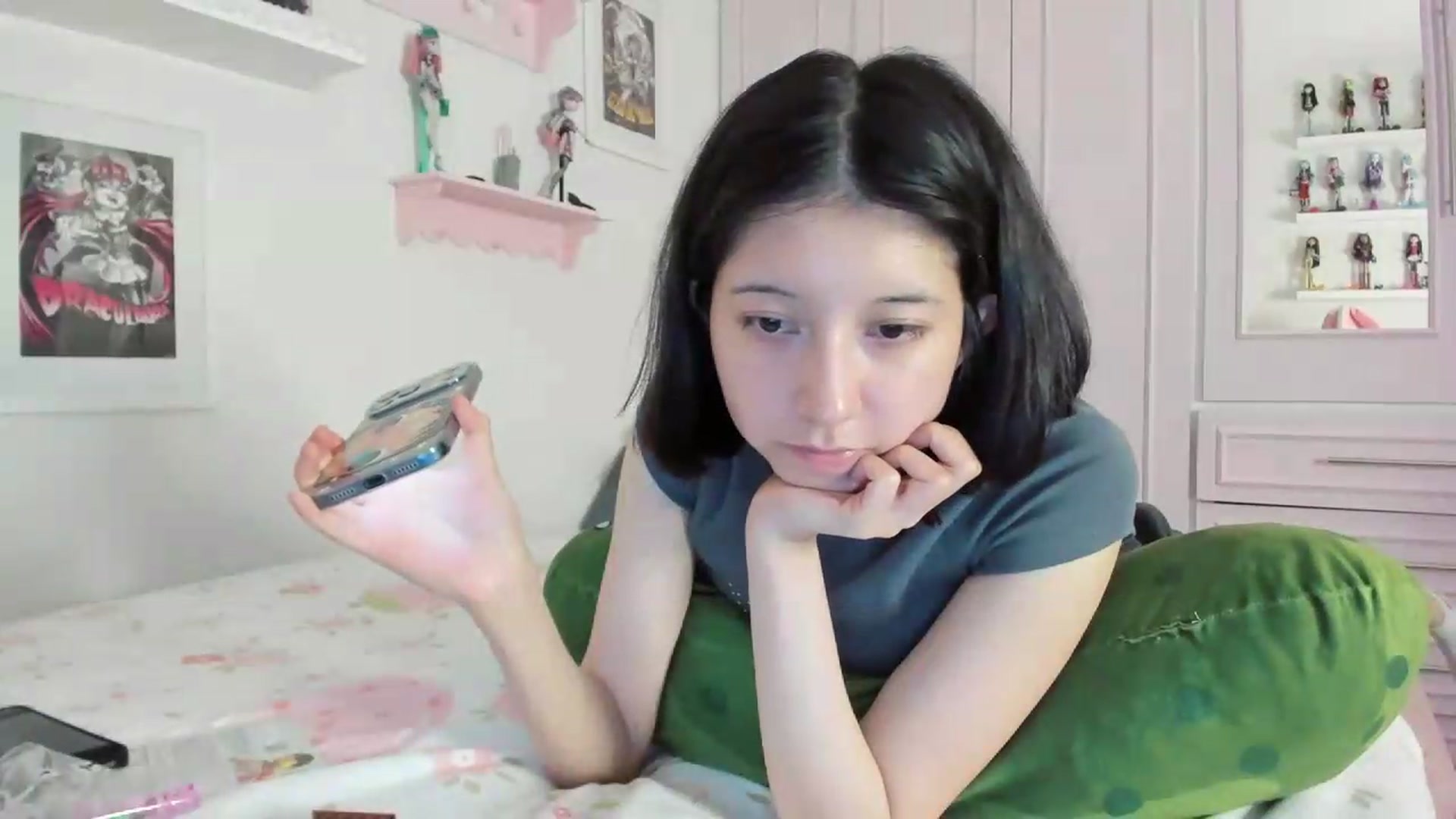 Gallery image thumbnail from Cherrycute666's myfreecams stream on, 08/01/2026, 10:28 image 12 of 20