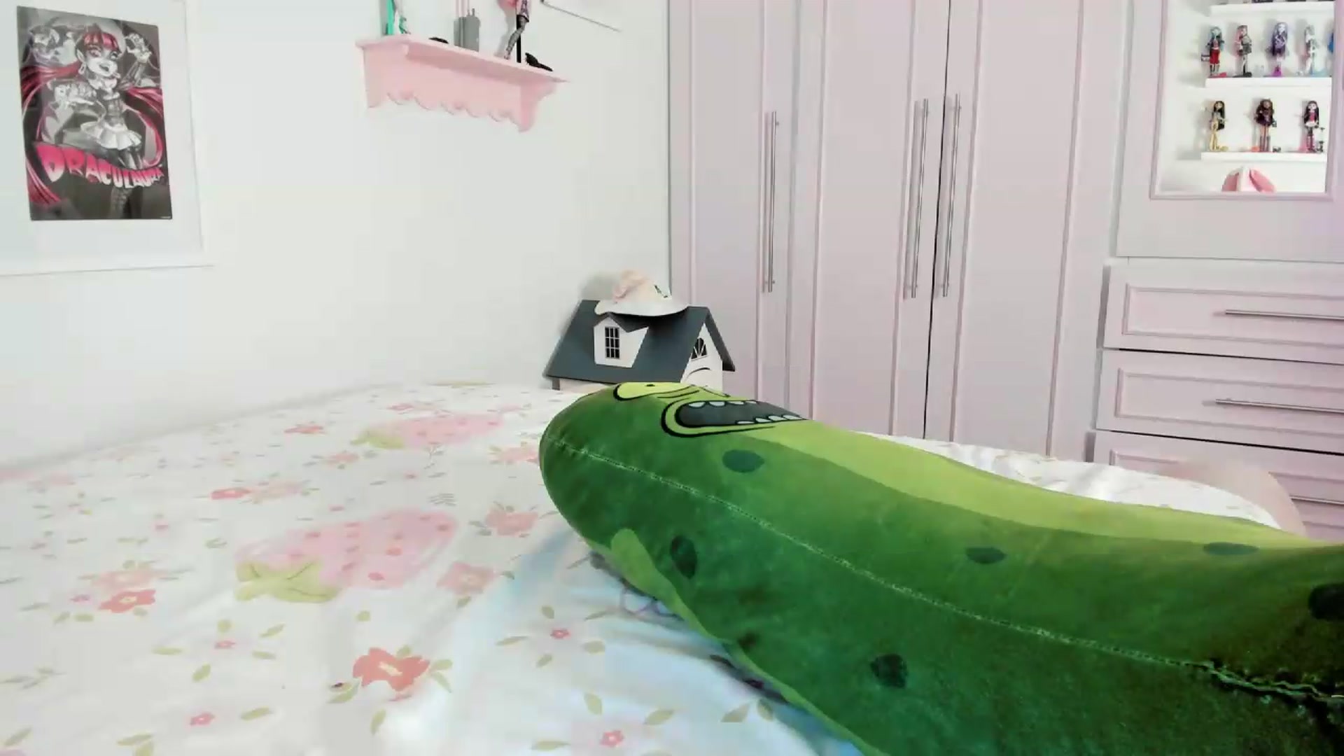 Gallery image thumbnail from Cherrycute666's myfreecams stream on, 08/01/2026, 10:28 image 11 of 20