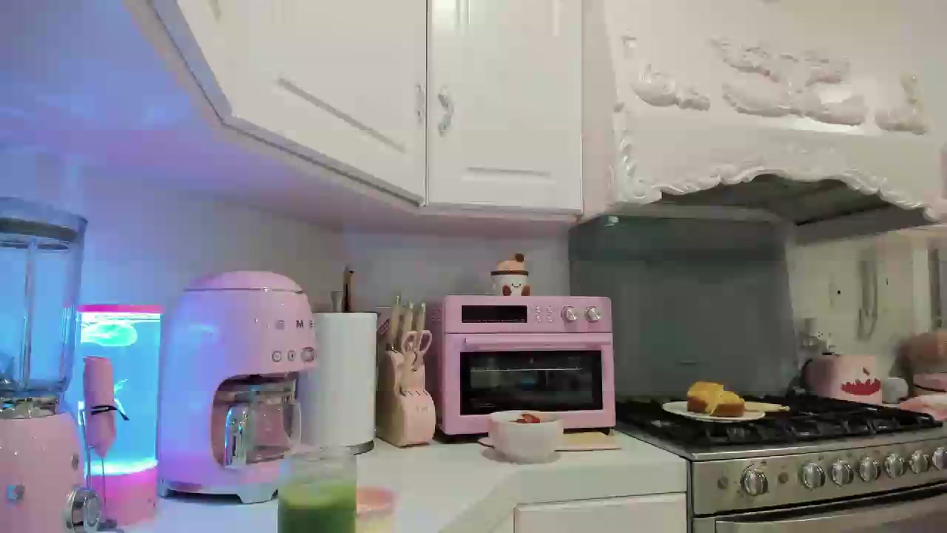 Gallery image thumbnail from Cherrycute666's myfreecams stream on, 08/01/2026, 10:28 image 9 of 20