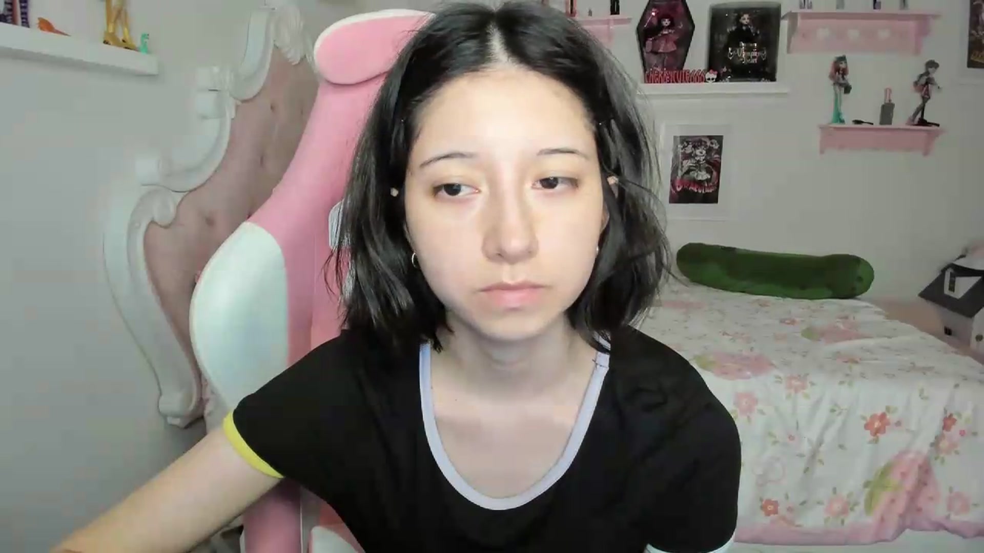Gallery image thumbnail from Cherrycute666's myfreecams stream on, 08/02/2026, 01:45 image 3 of 20